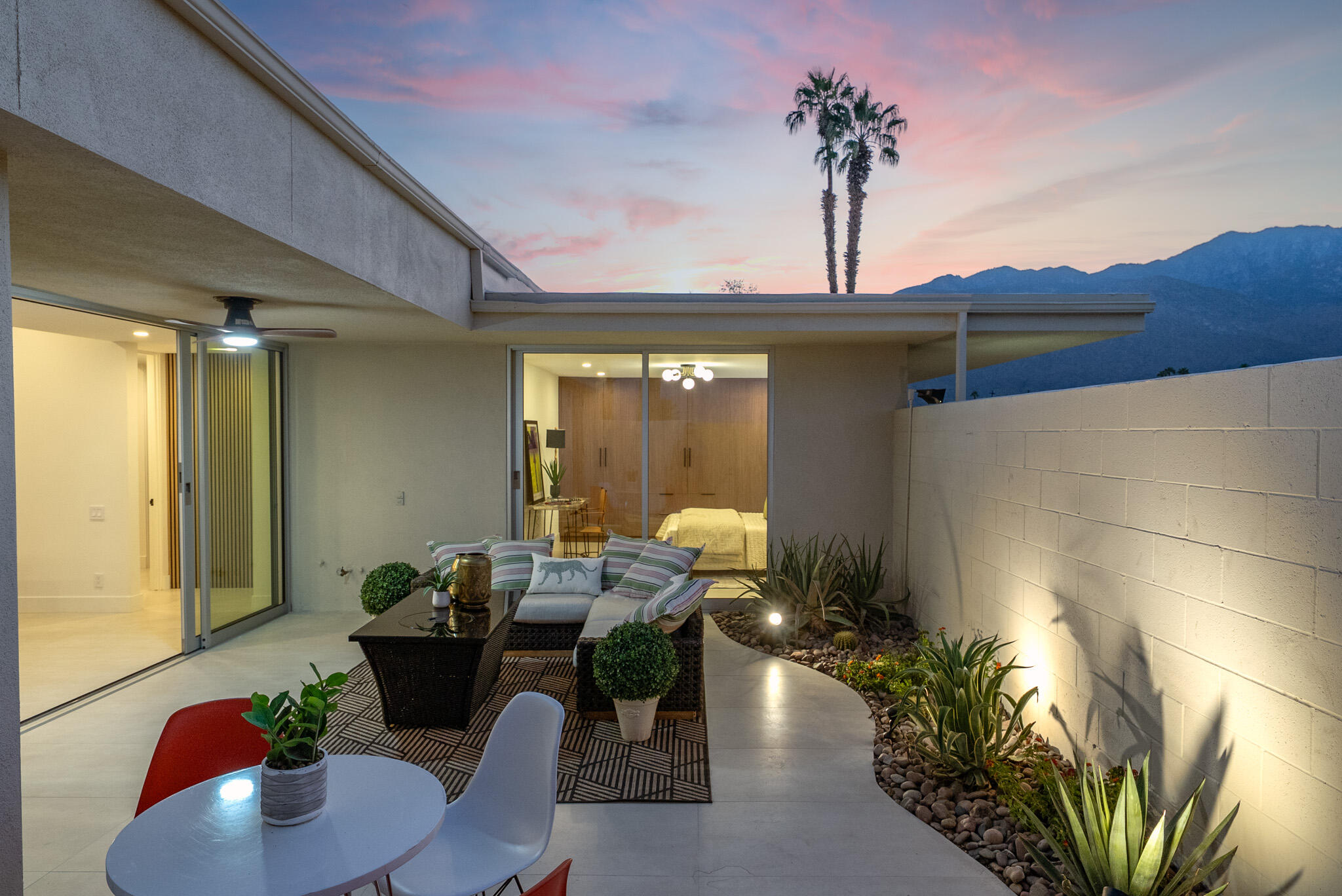139 Desert Lakes DR