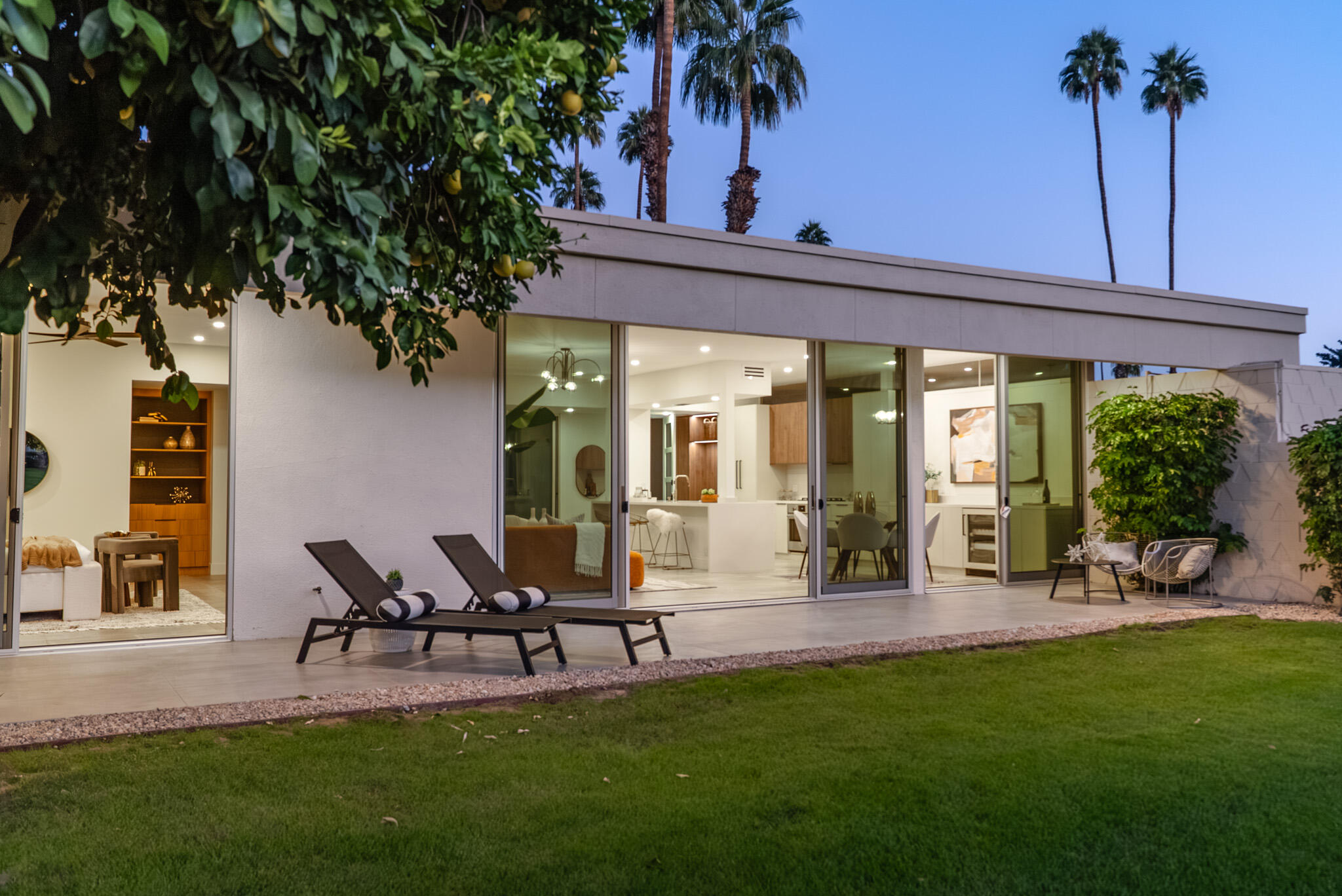 80 Lakeview DR