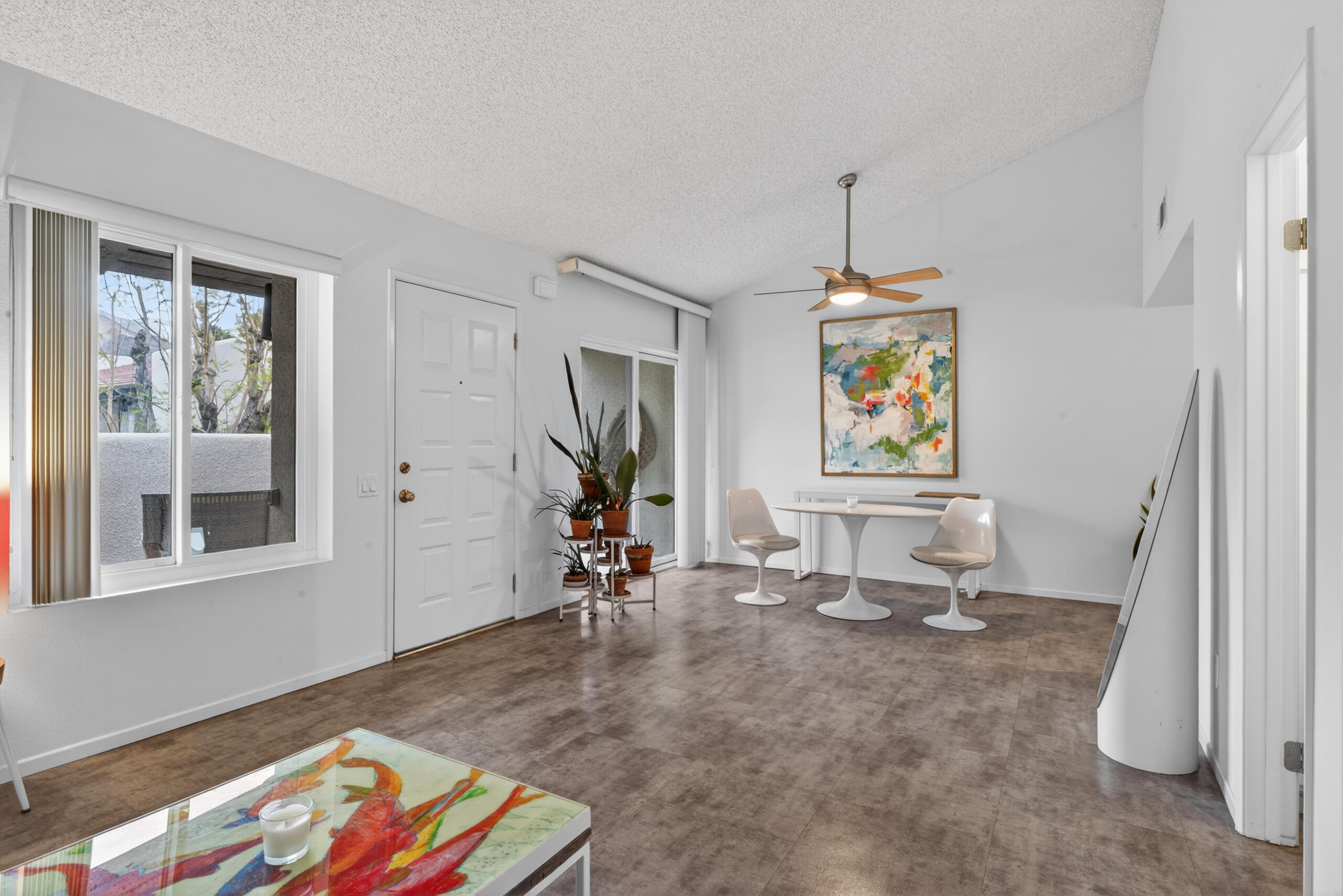 1150 E Amado RD Unit: 8c2