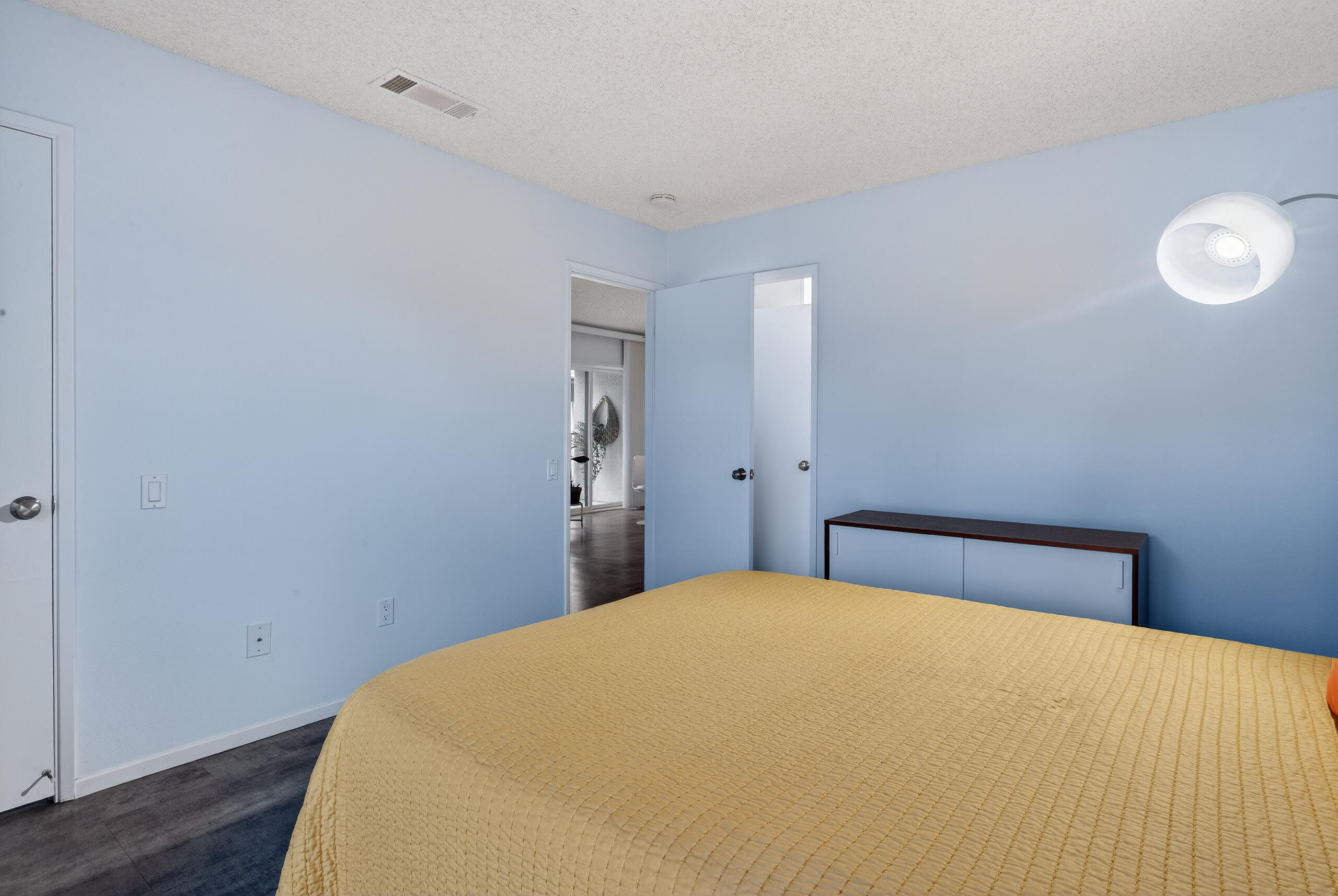 1150 E Amado RD Unit: 8c2
