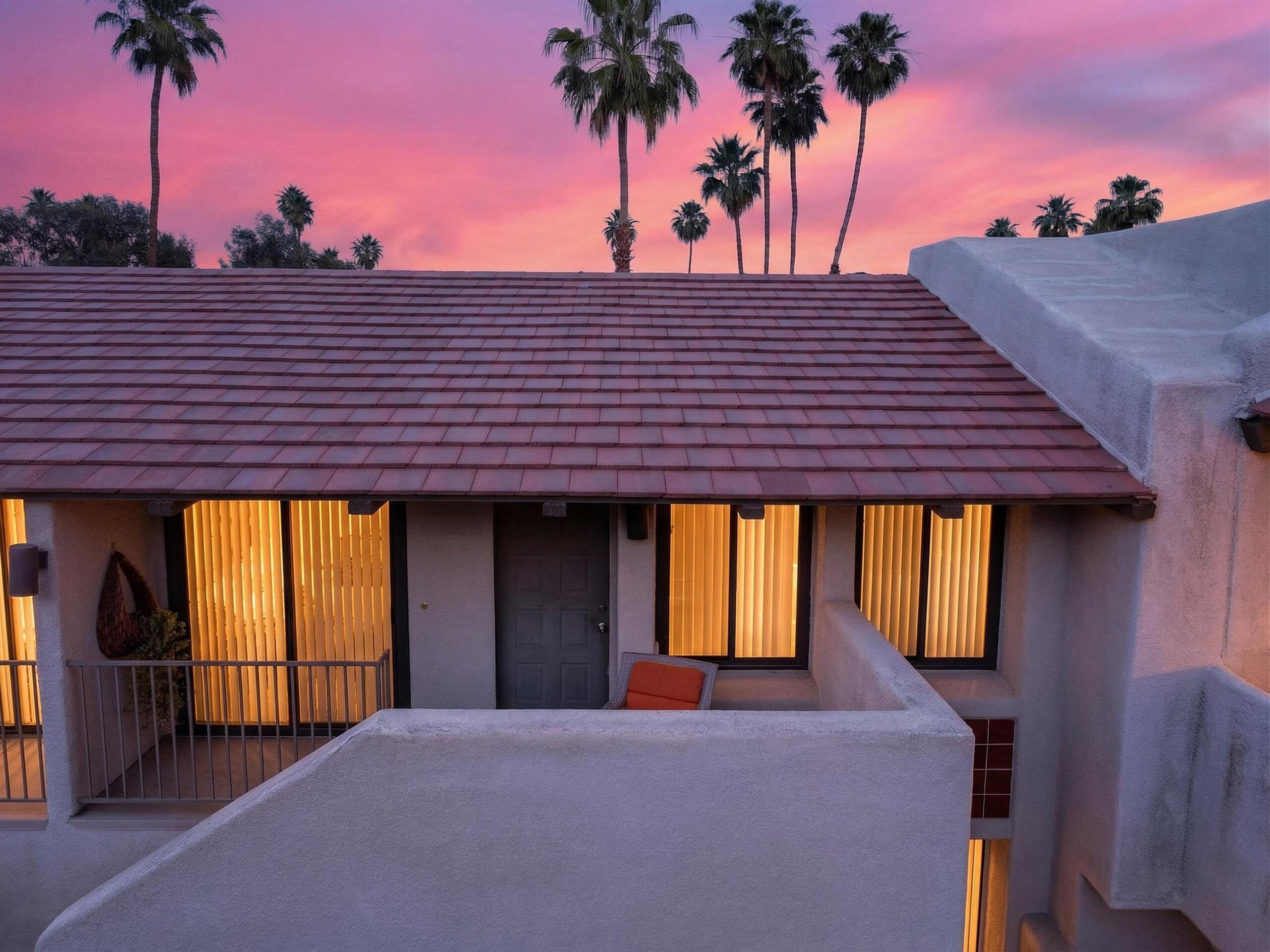1150 E Amado RD Unit: 8c2