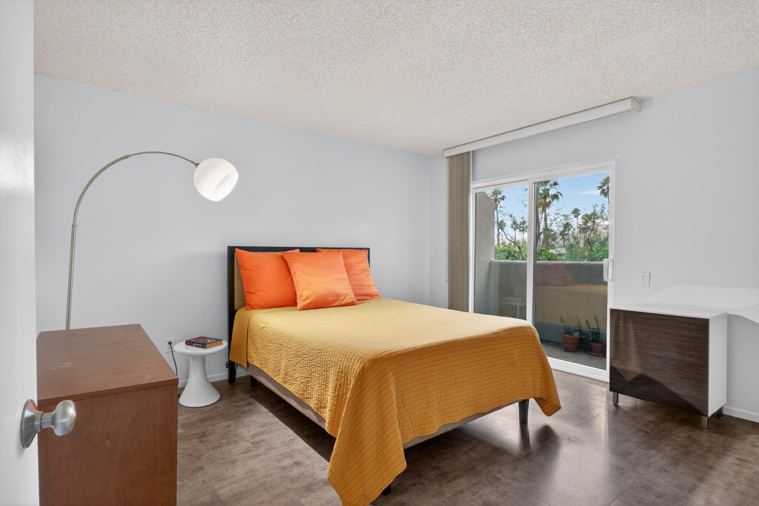 1150 E Amado RD Unit: 8c2