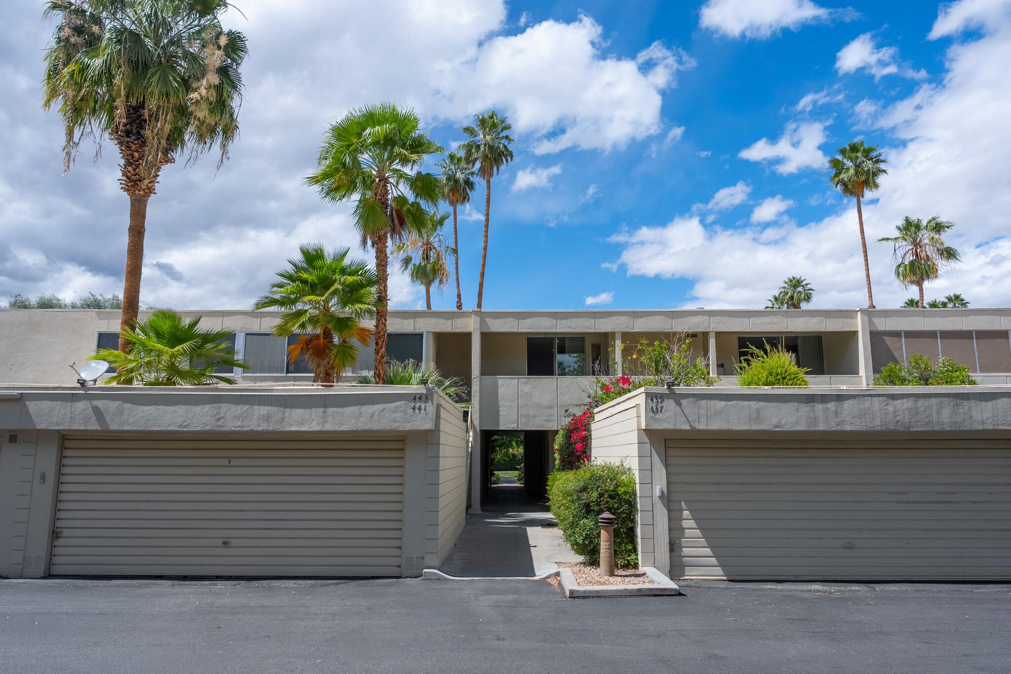 439 Desert Lakes Drive DR