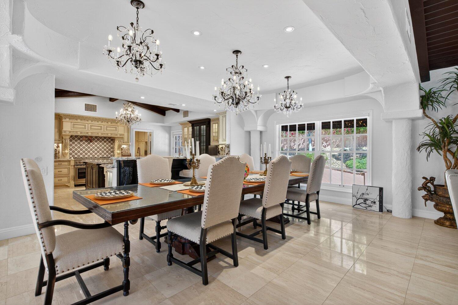 1677 Hillview CV