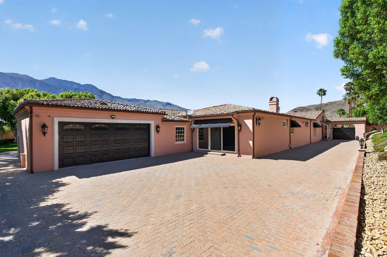 1677 Hillview CV
