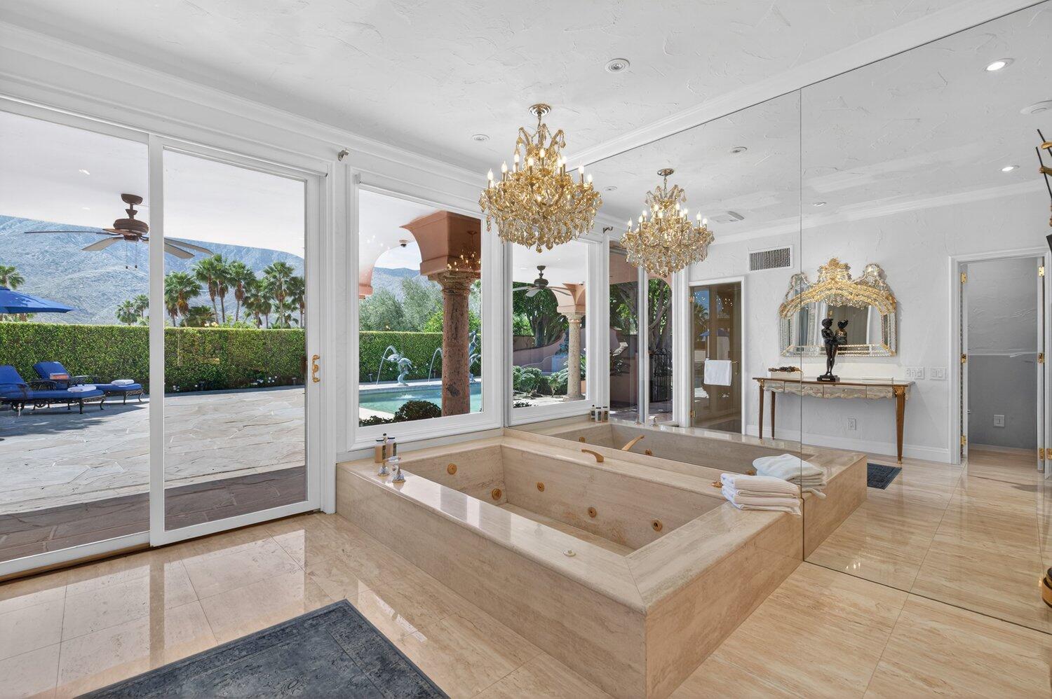 1677 Hillview CV