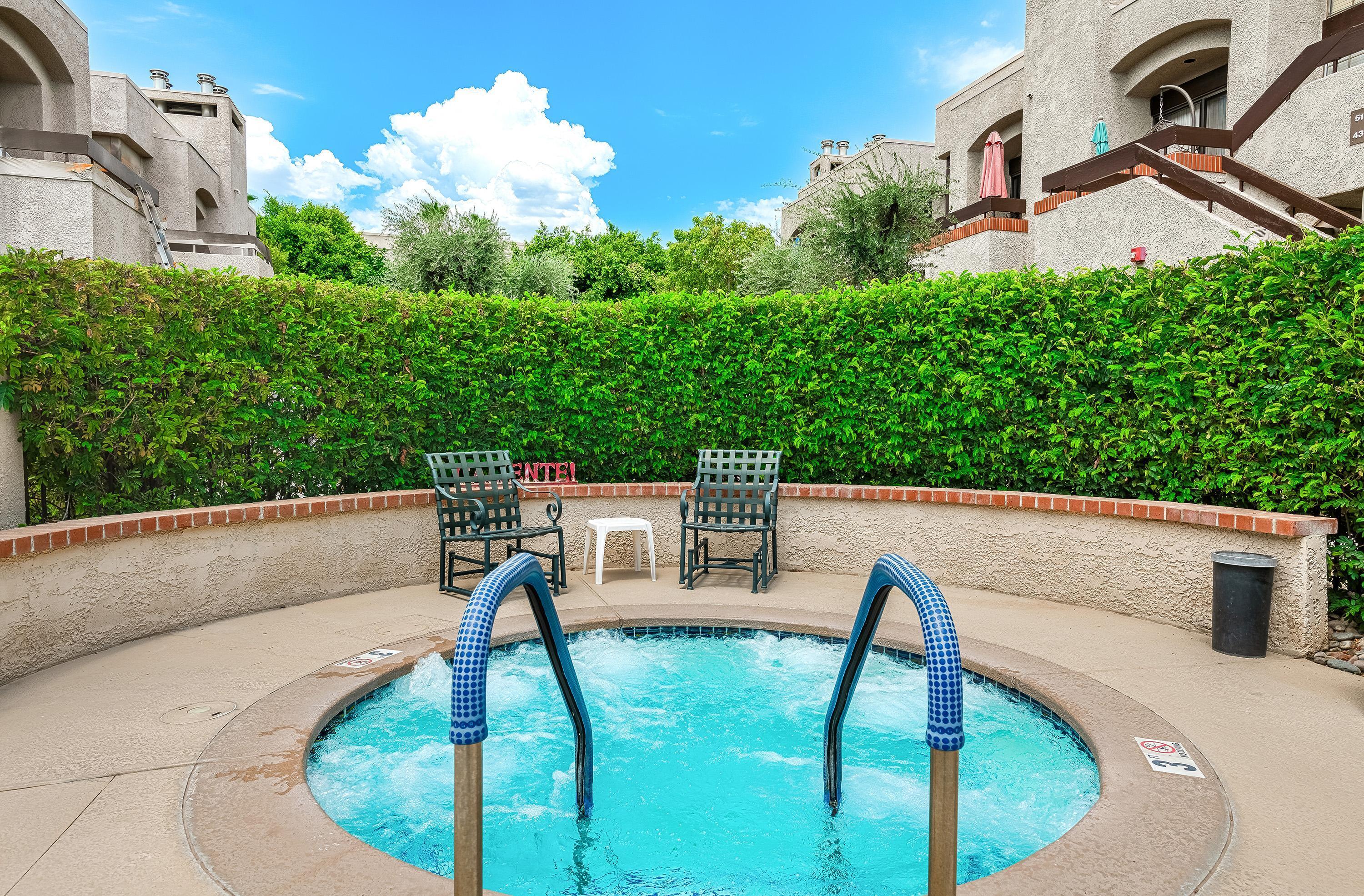 2601 S Broadmoor Unit: 24
