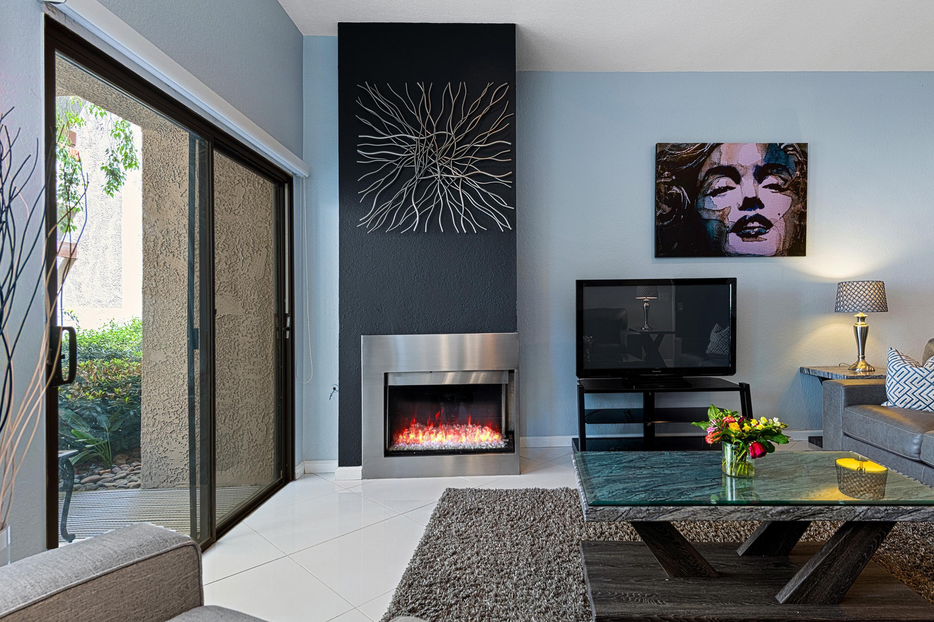 2601 S Broadmoor Unit: 24