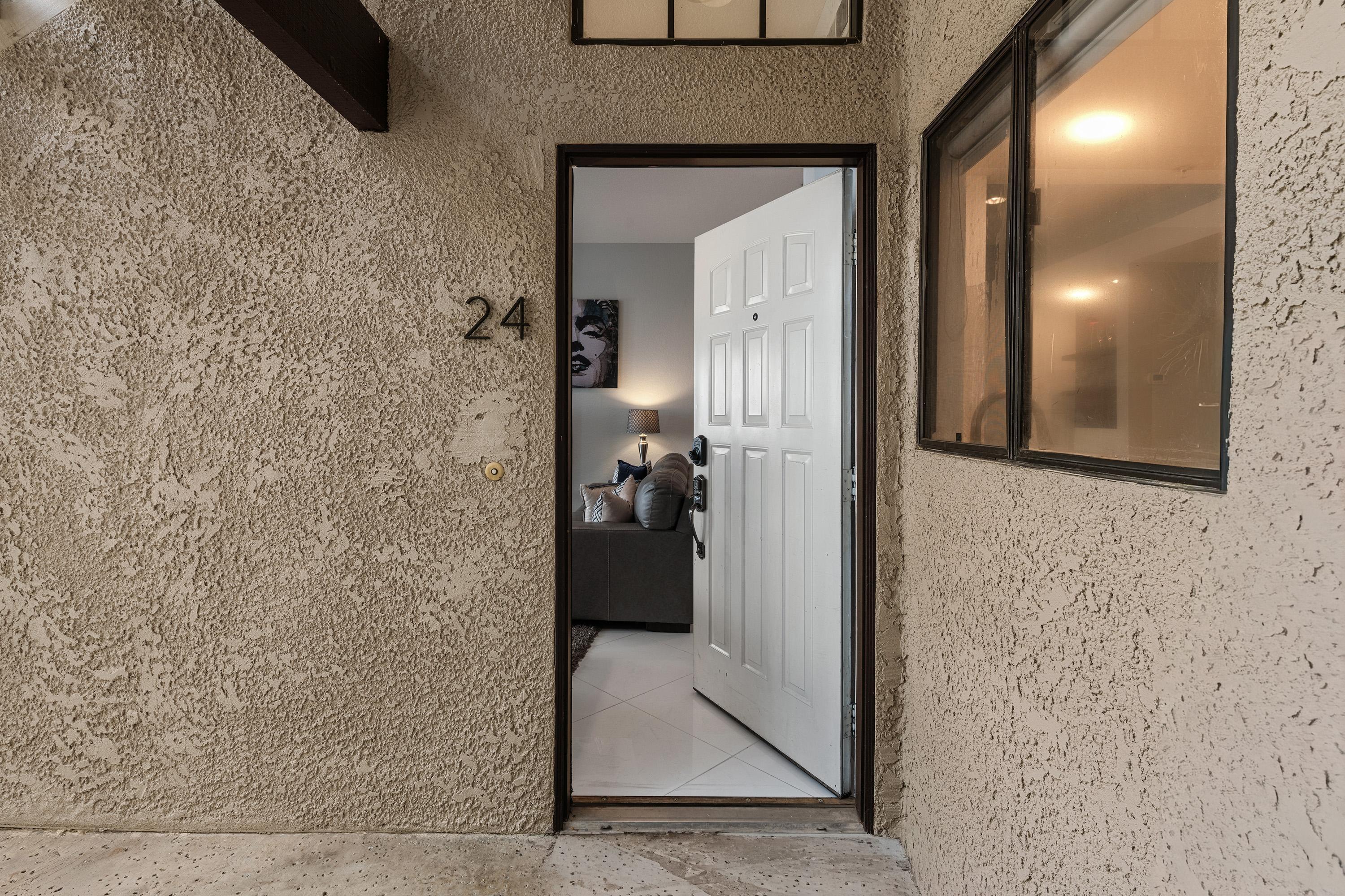 2601 S Broadmoor Unit: 24