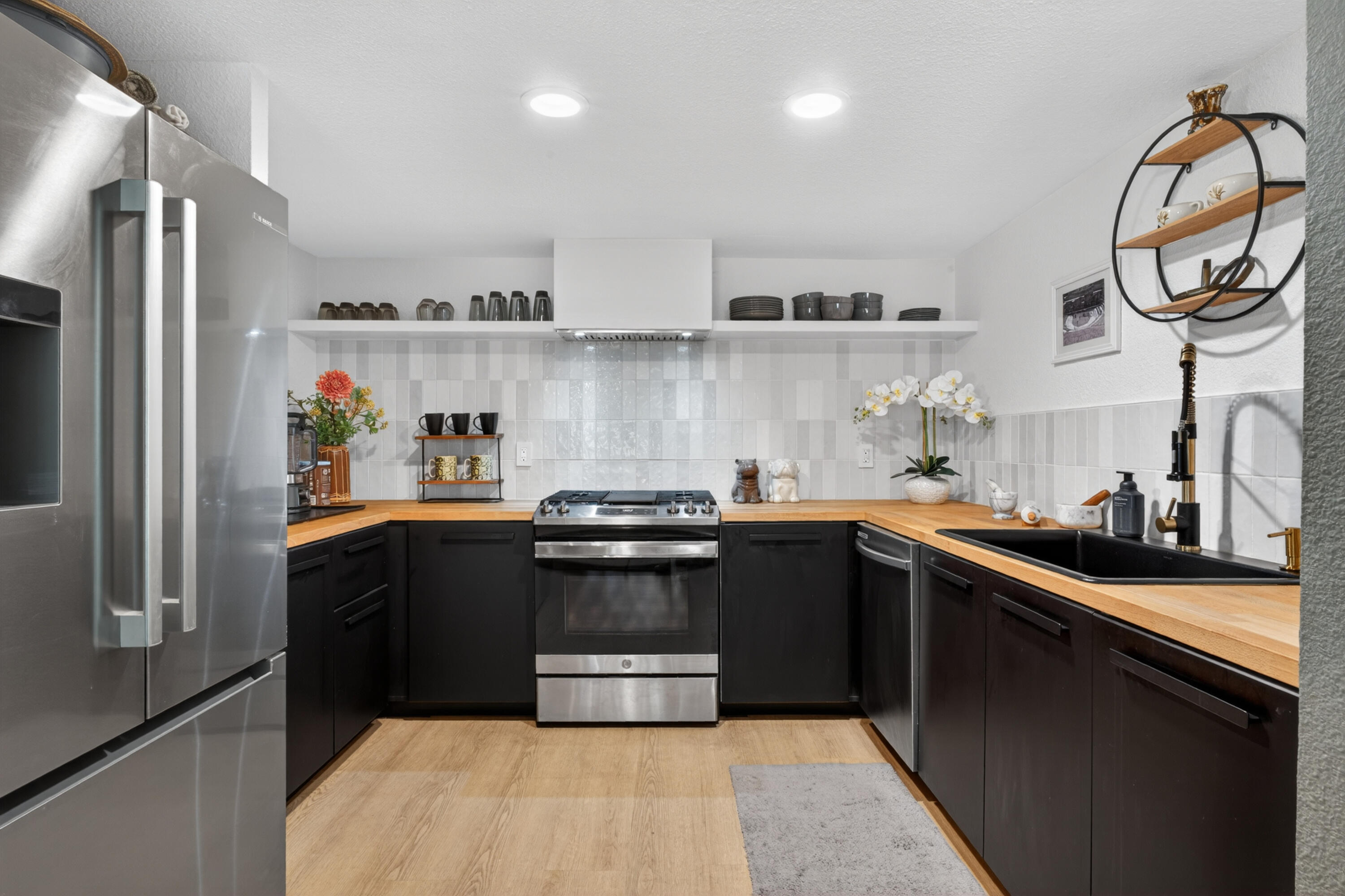 200 E Racquet Club Unit: 63