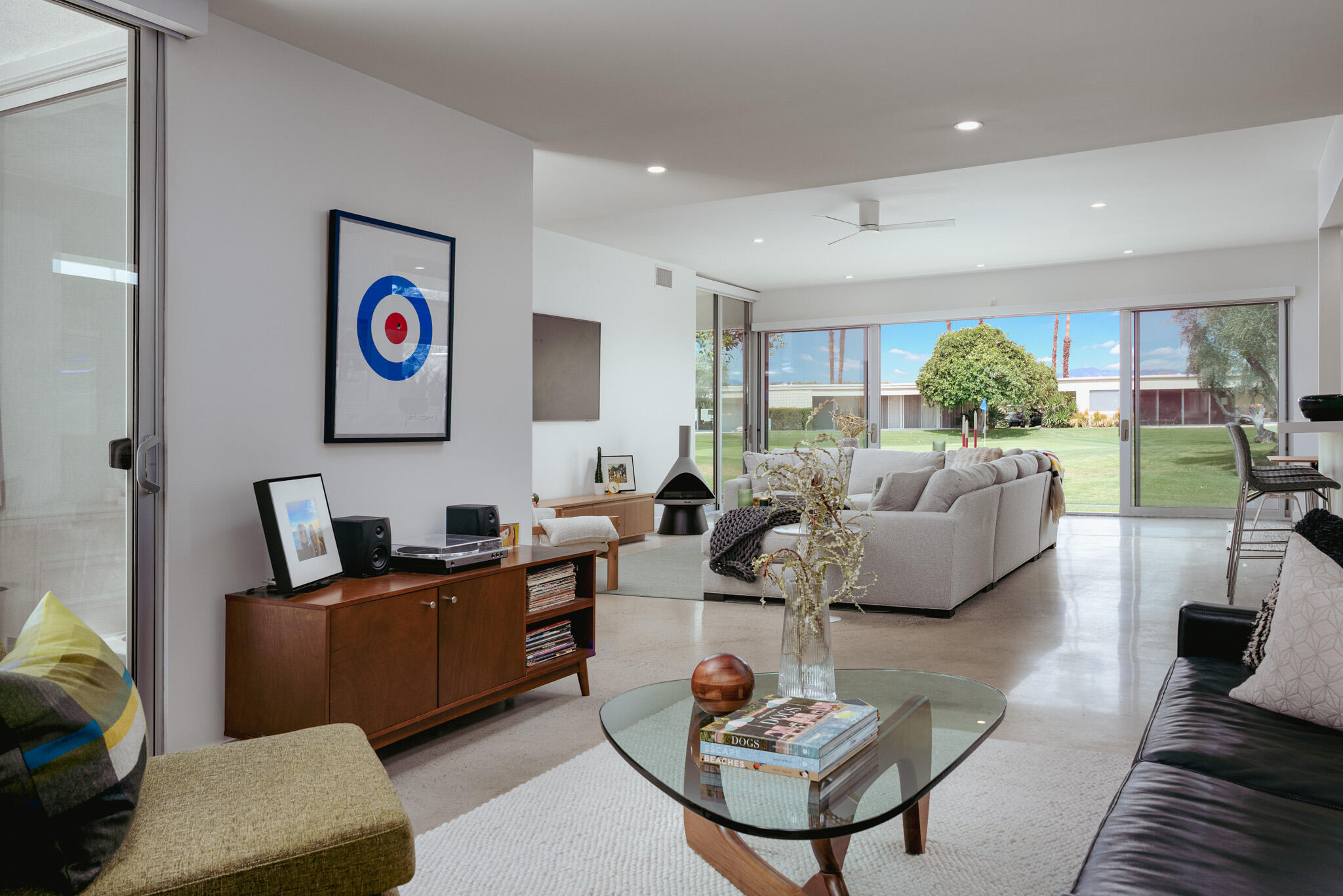 14 Lakeview CIR