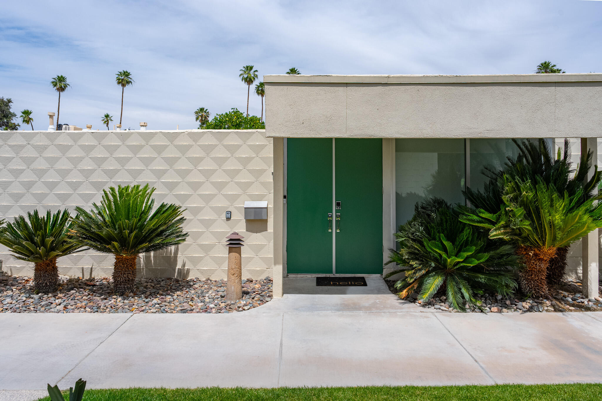 14 Lakeview CIR