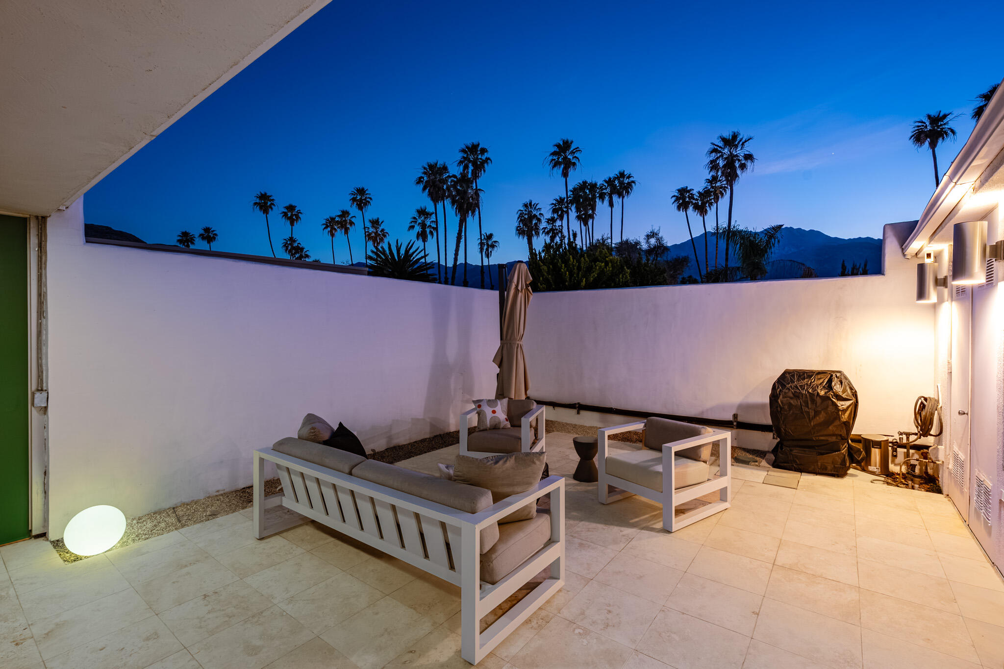 14 Lakeview CIR
