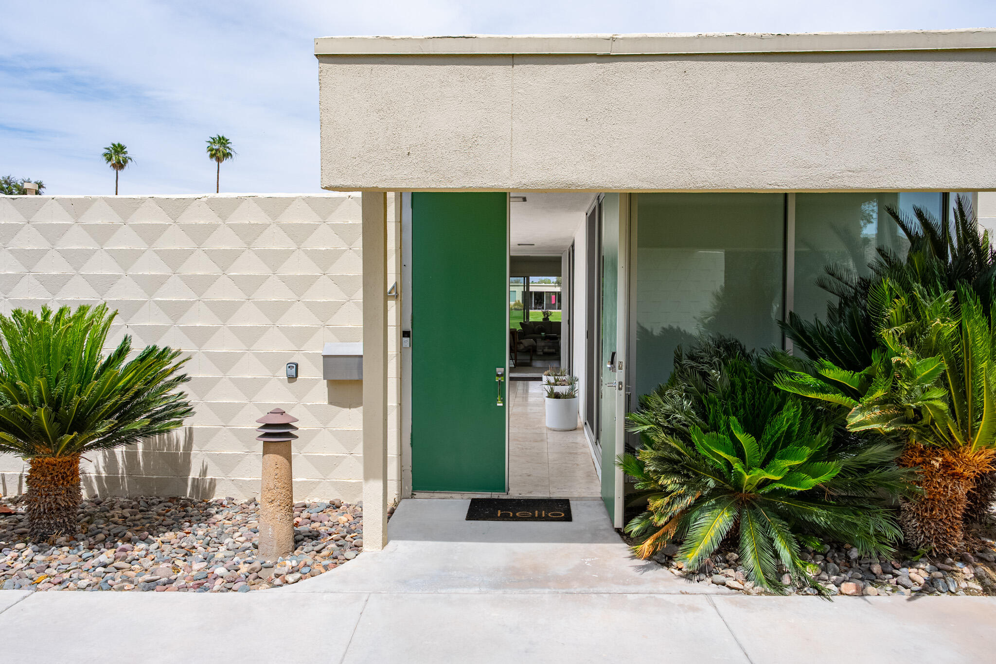 14 Lakeview CIR