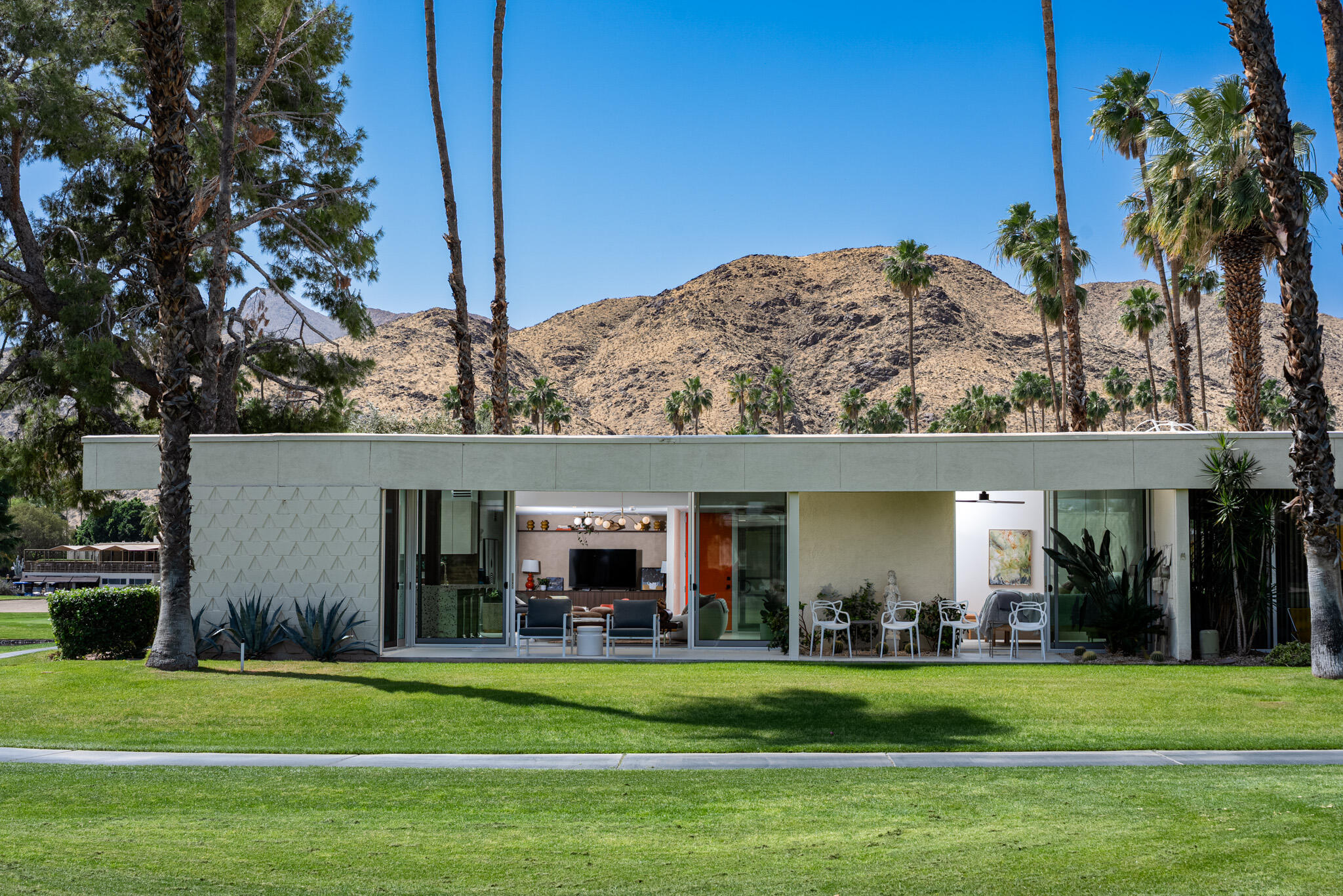 87 Westlake CIR