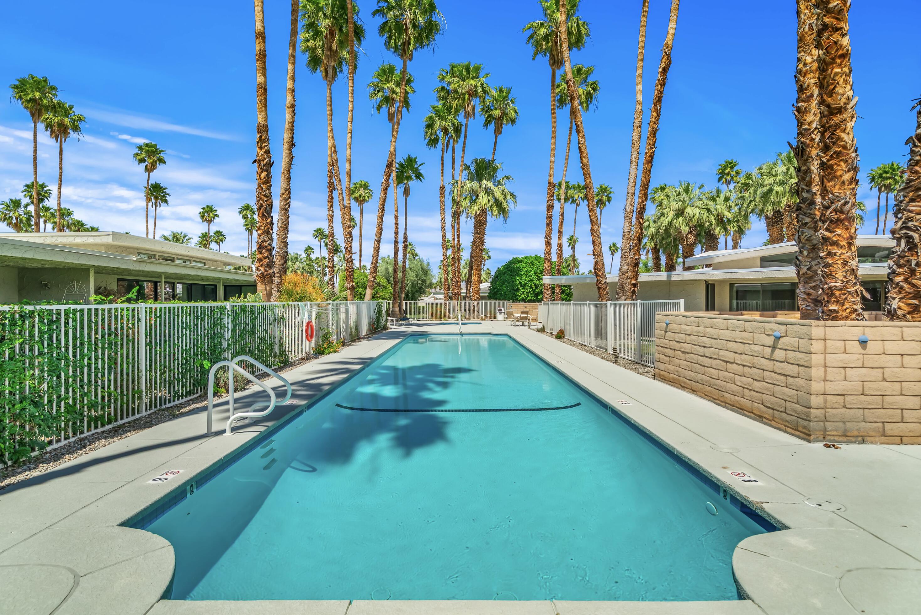 1575 Toledo CIR