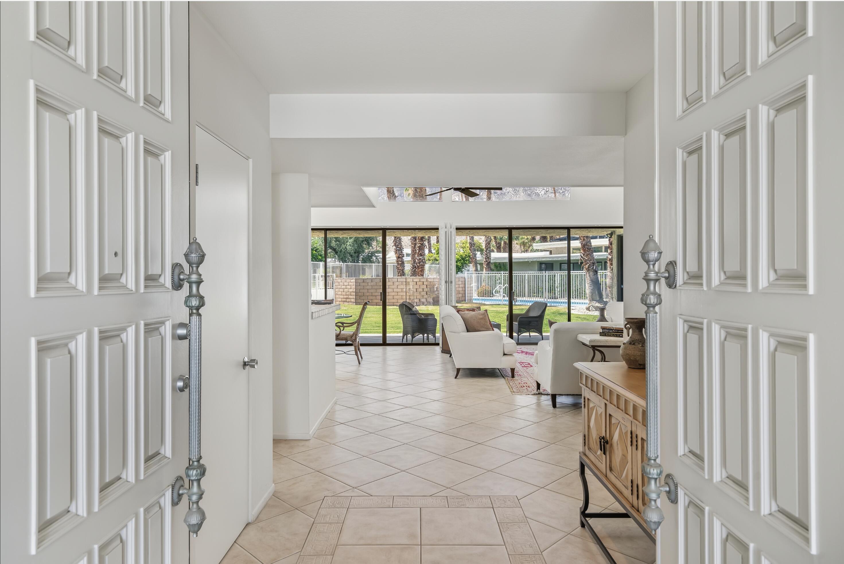 1575 Toledo CIR