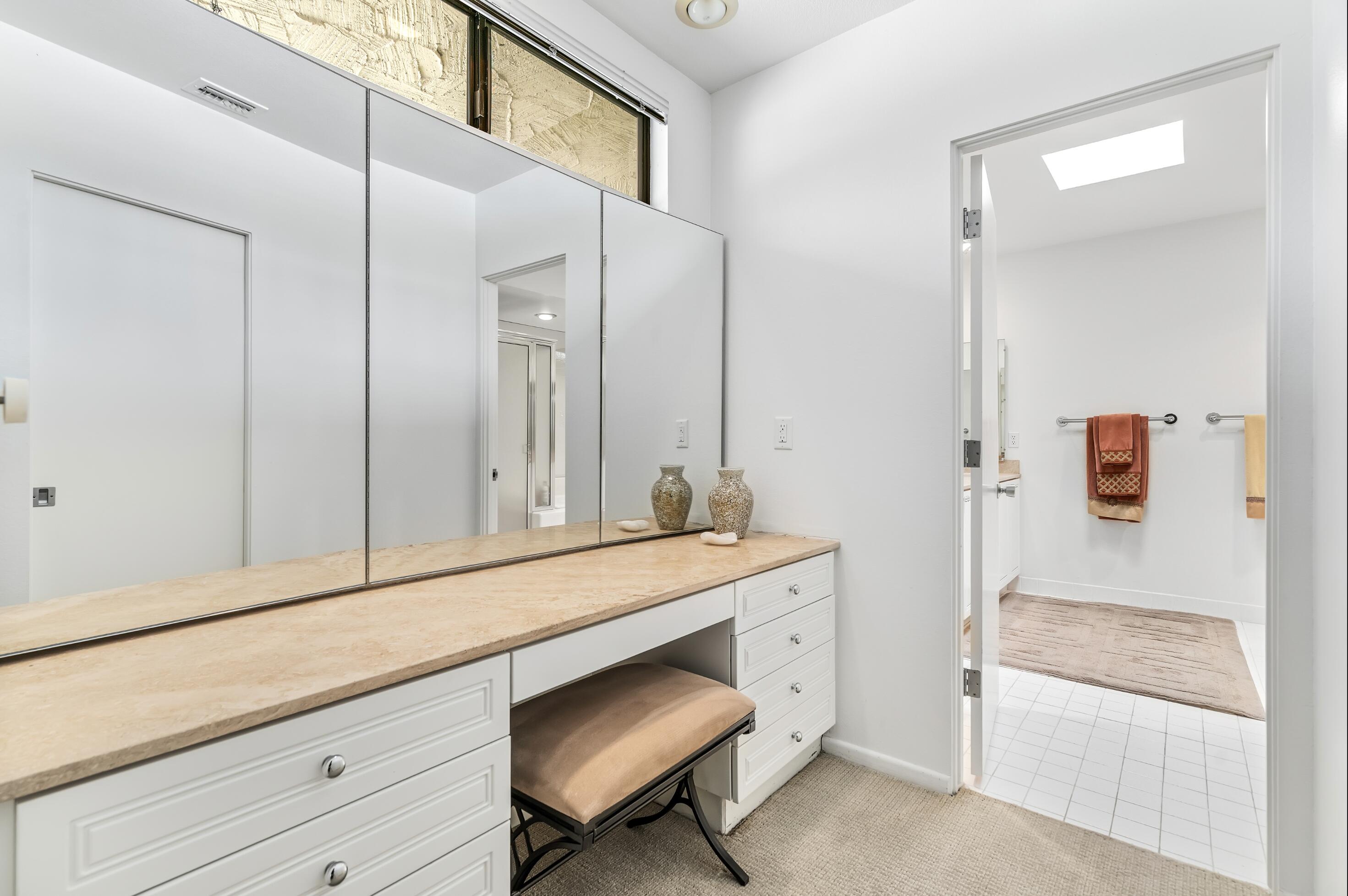 1575 Toledo CIR