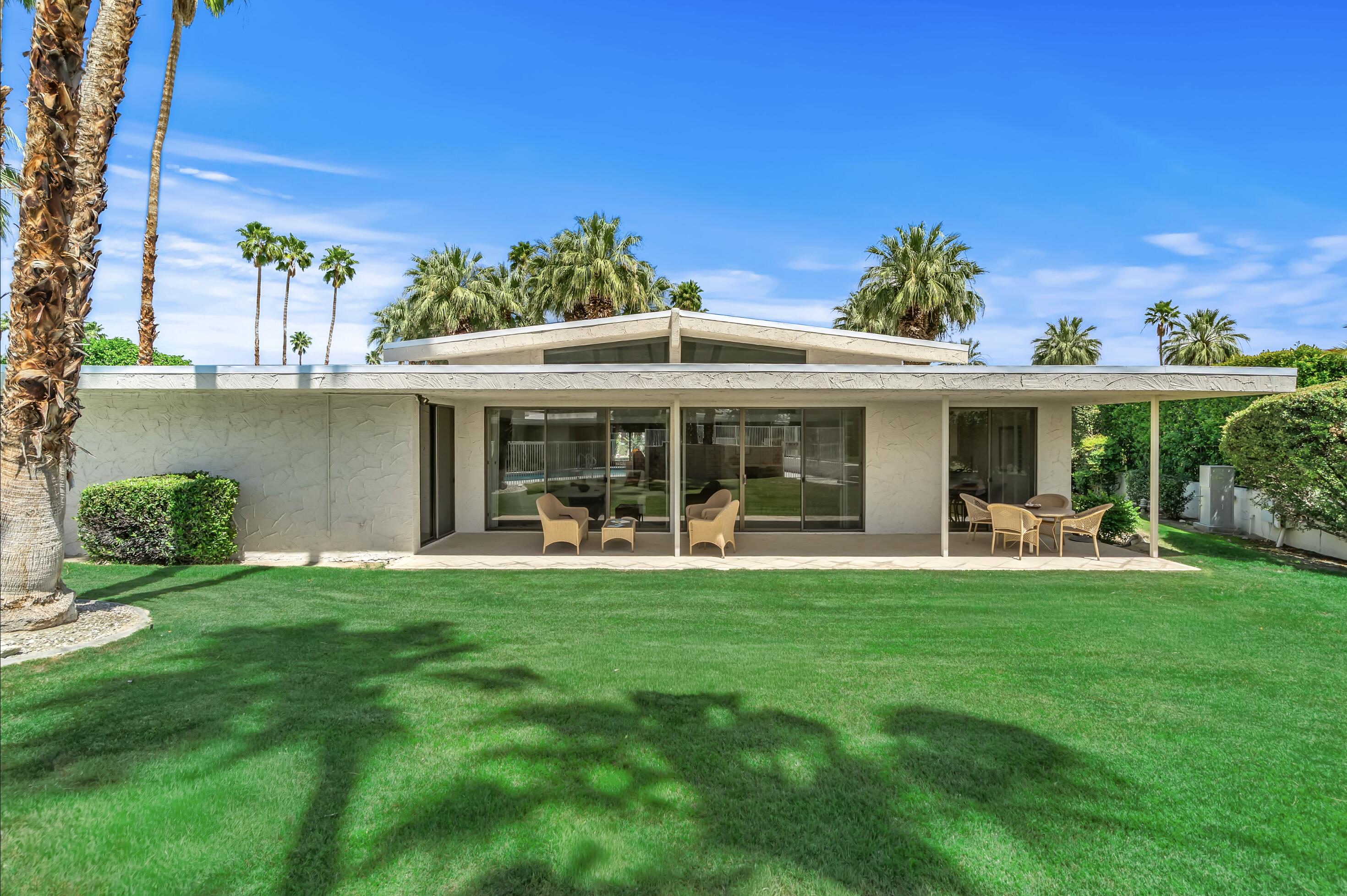 1575 Toledo CIR