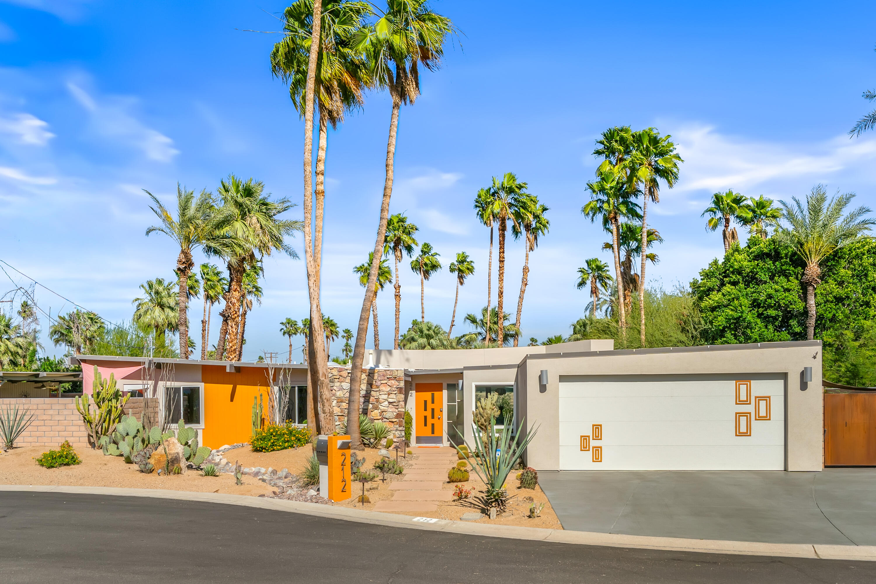 212 N Jill CIR
