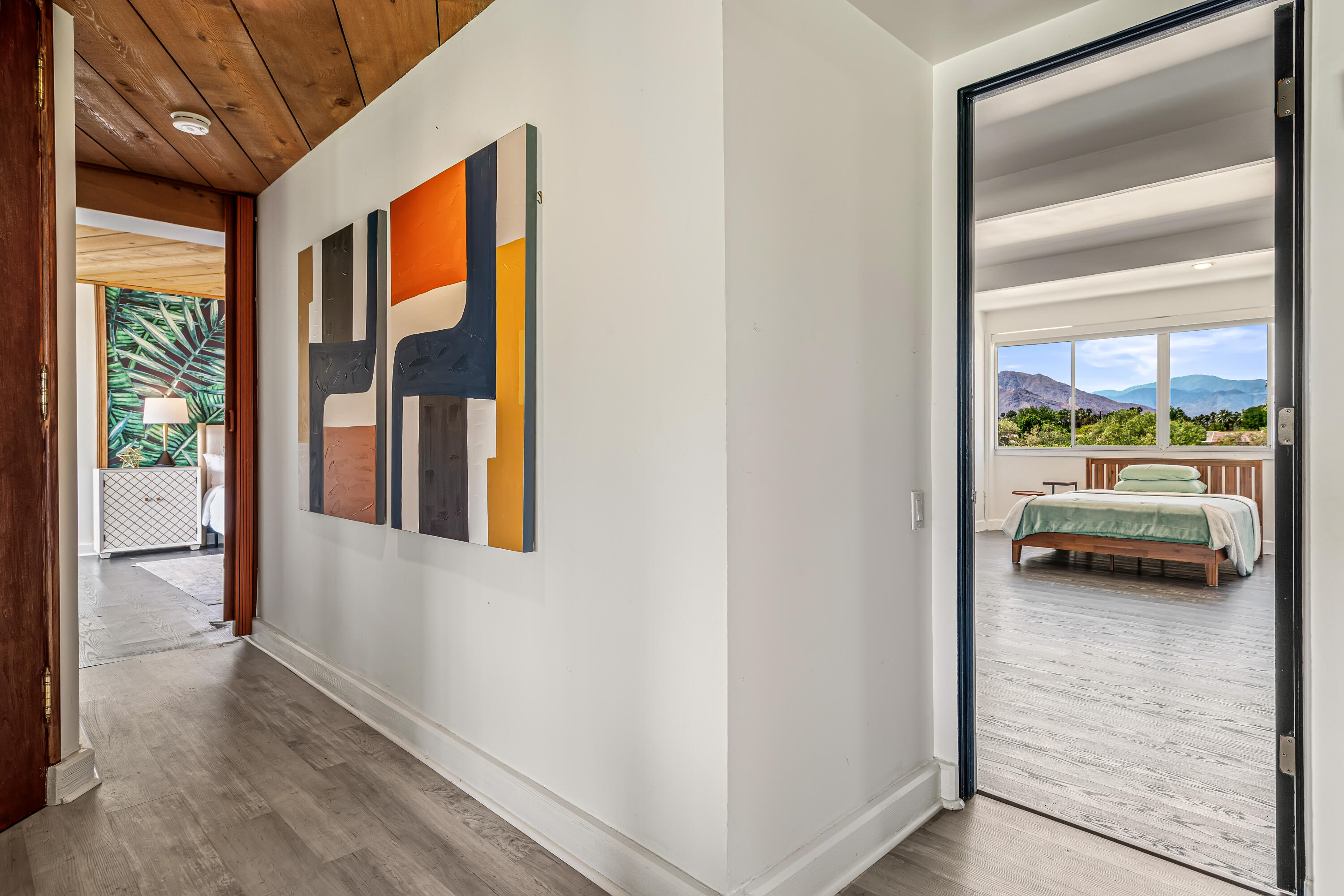 517 Desert Lakes DR