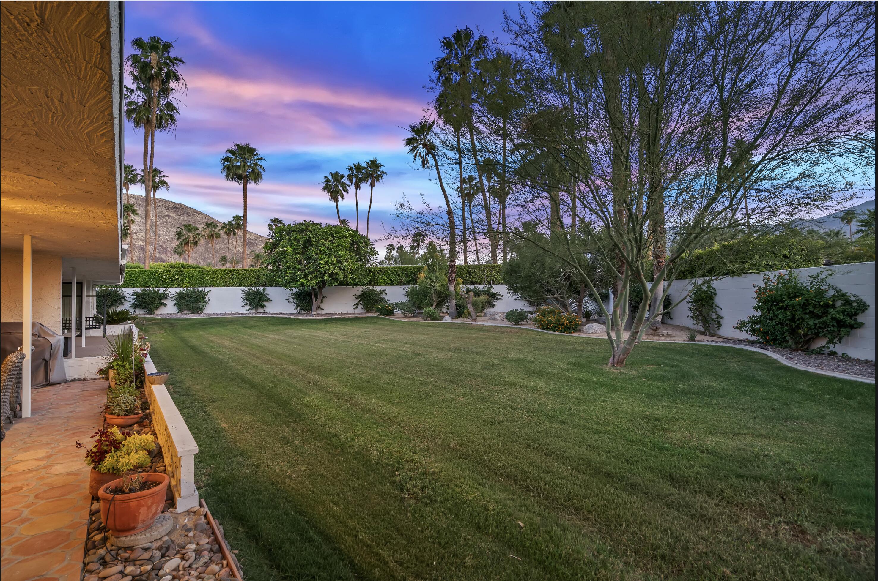 2489 Playa CIR