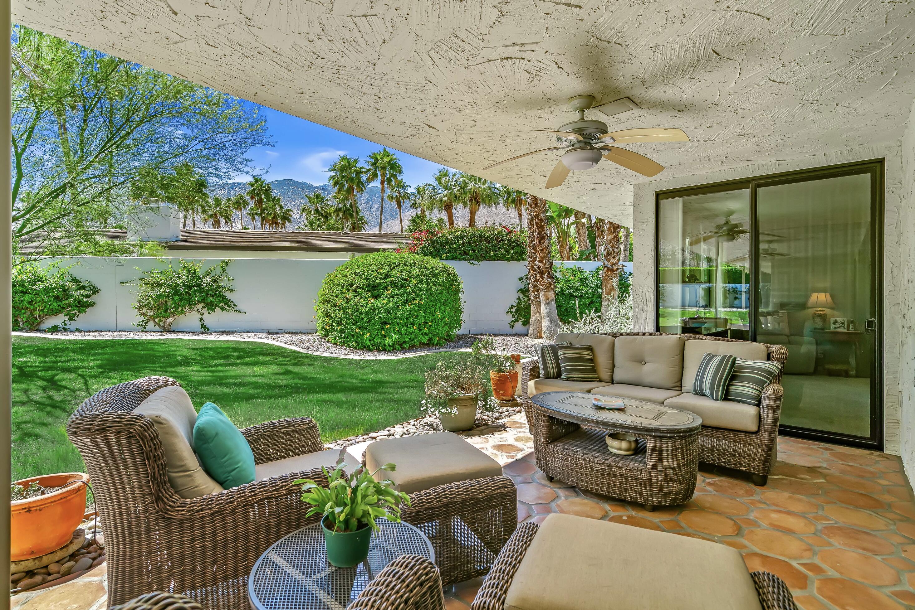 2489 Playa CIR