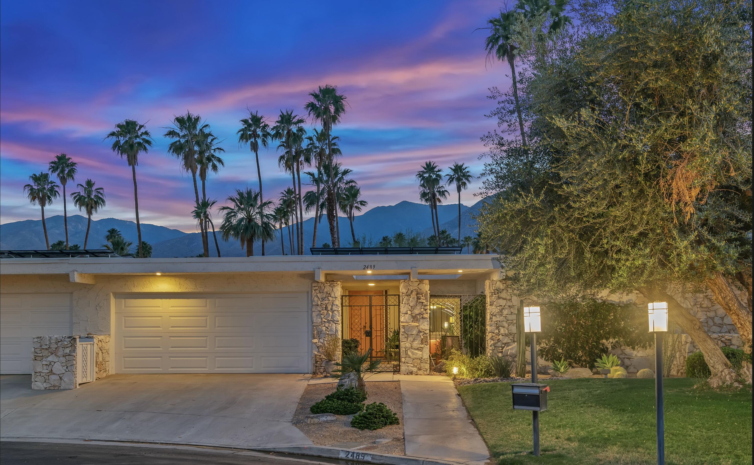 2489 Playa CIR