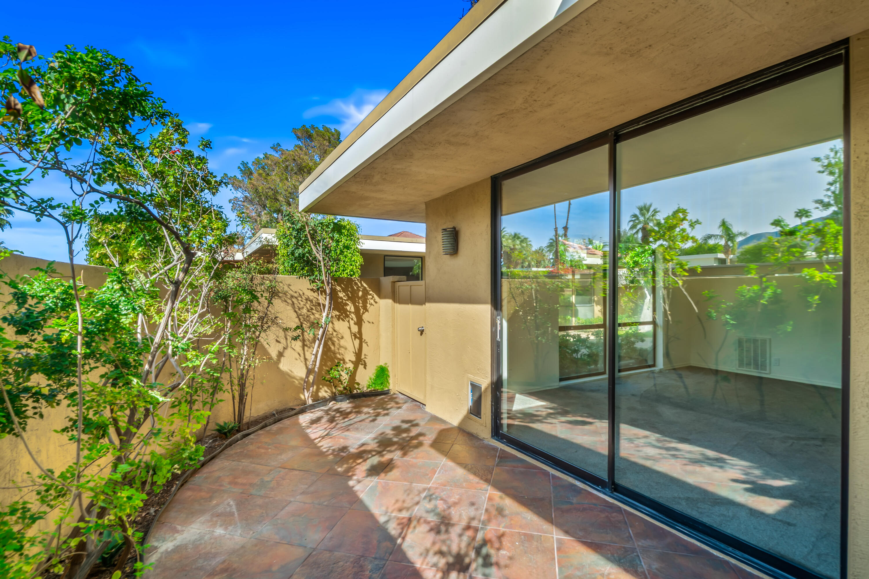 2501 N Indian Canyon DR Unit: 631
