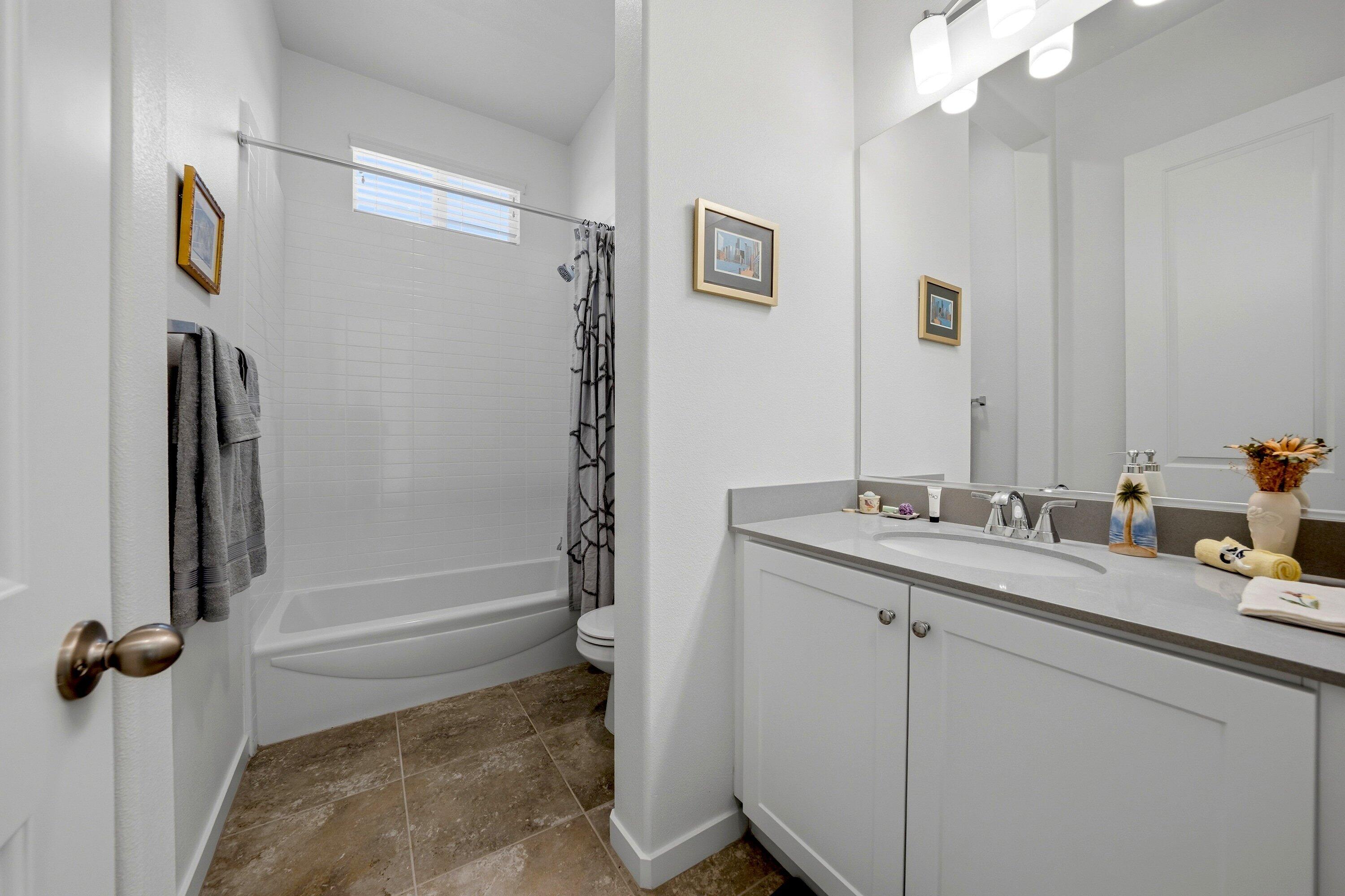 4305 Minori CT Unit: 3