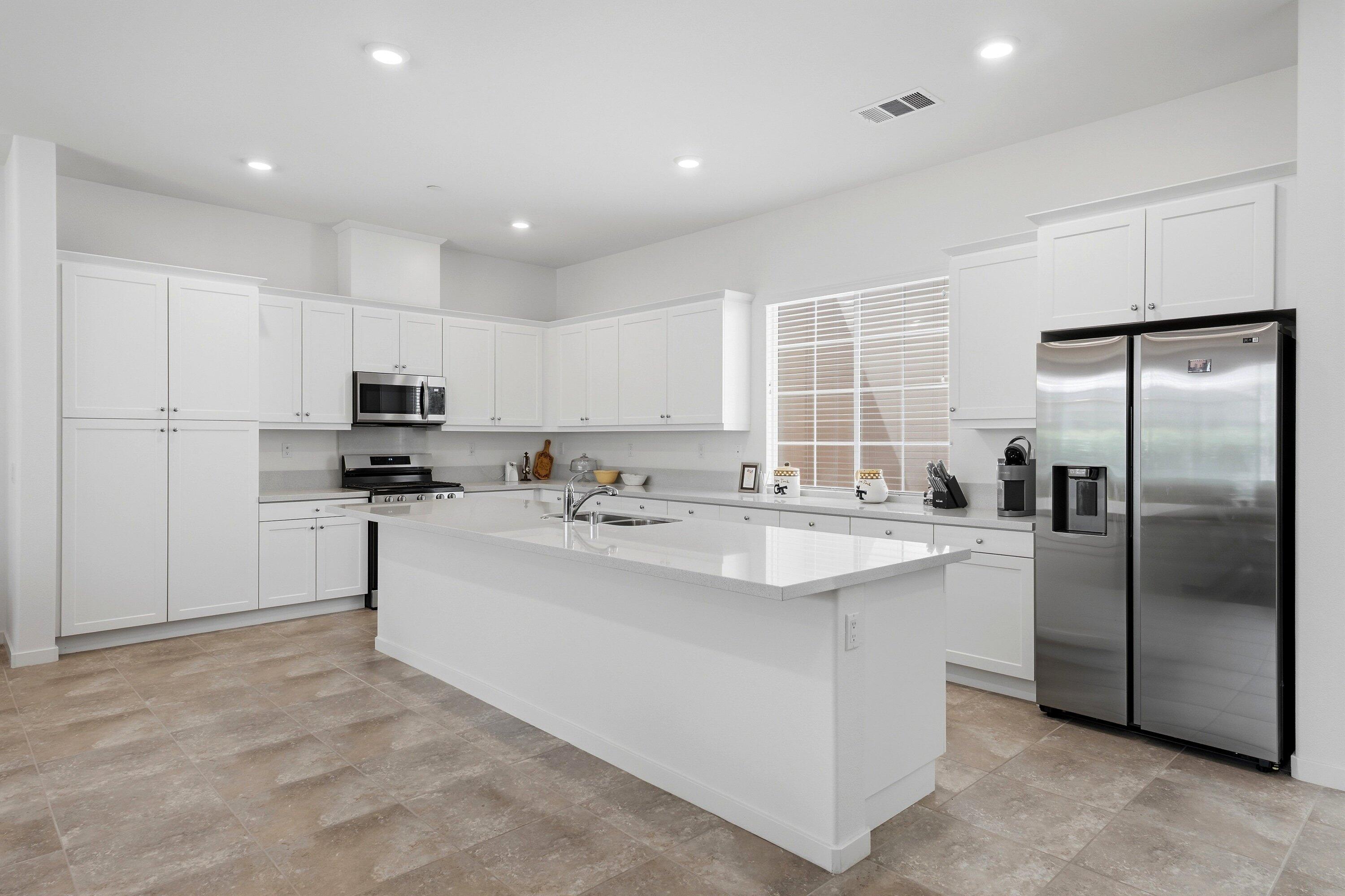 4305 Minori CT Unit: 3