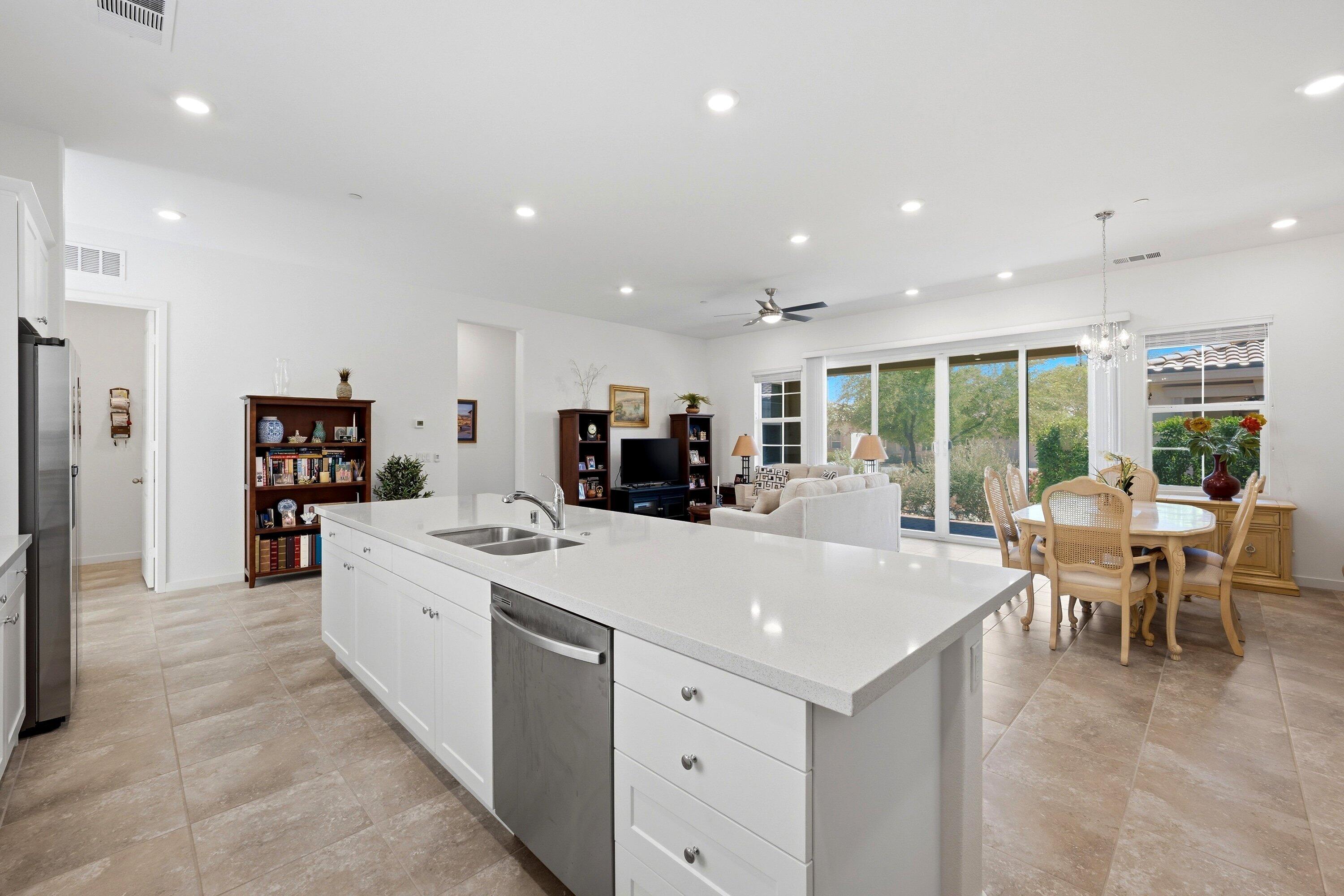 4305 Minori CT Unit: 3