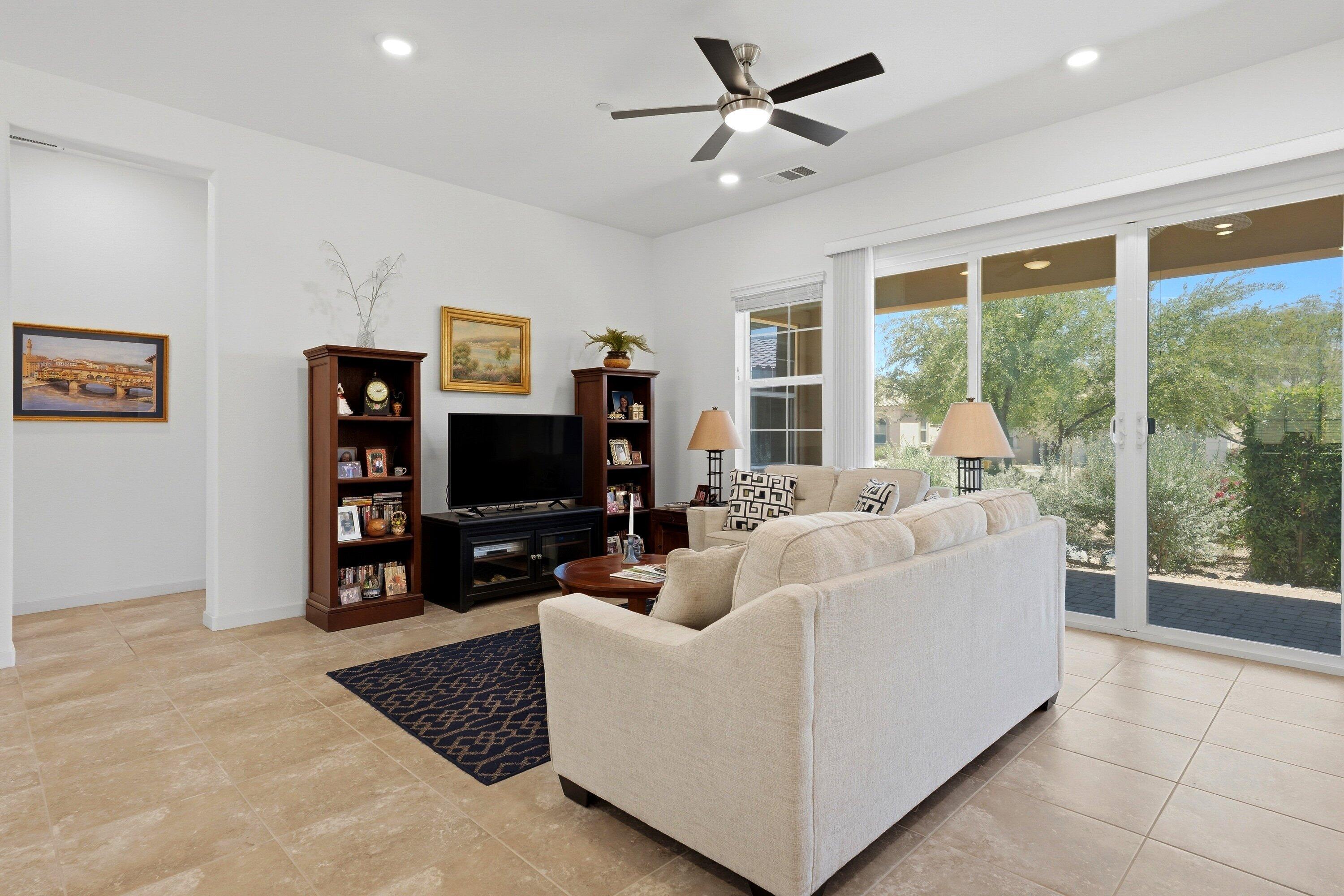 4305 Minori CT Unit: 3