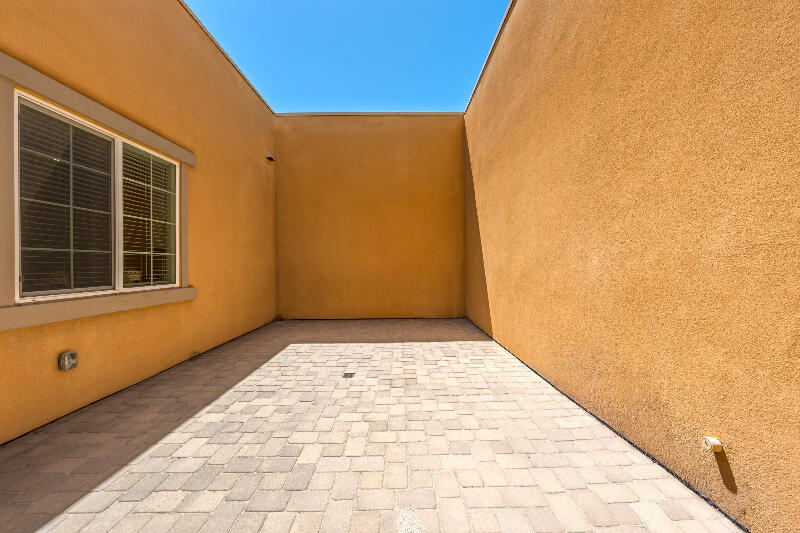 4305 Minori CT Unit: 3