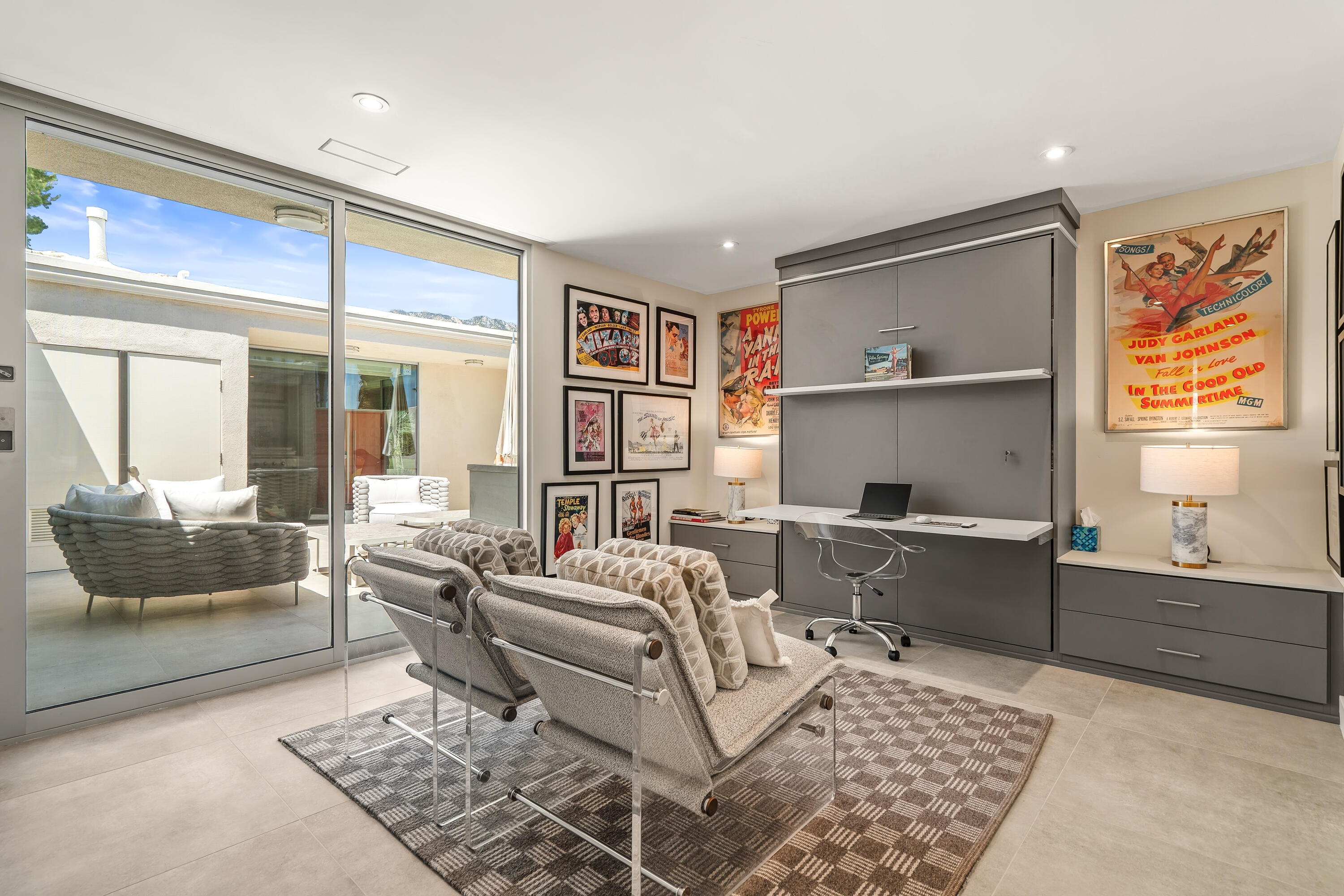 133 Desert Lakes DR