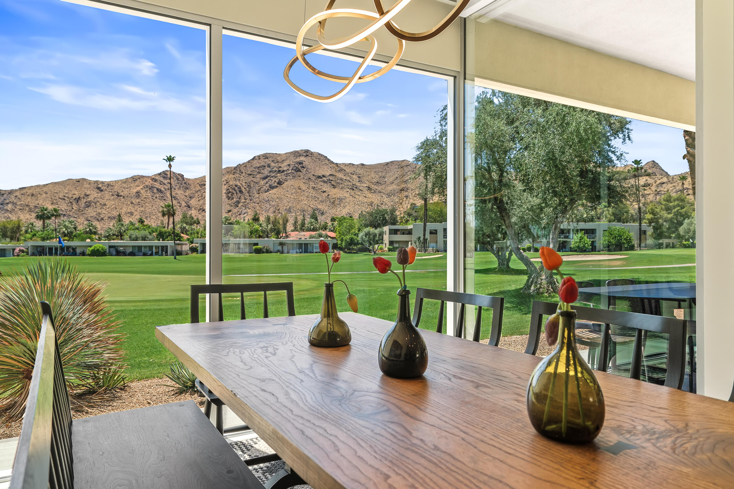 133 Desert Lakes DR