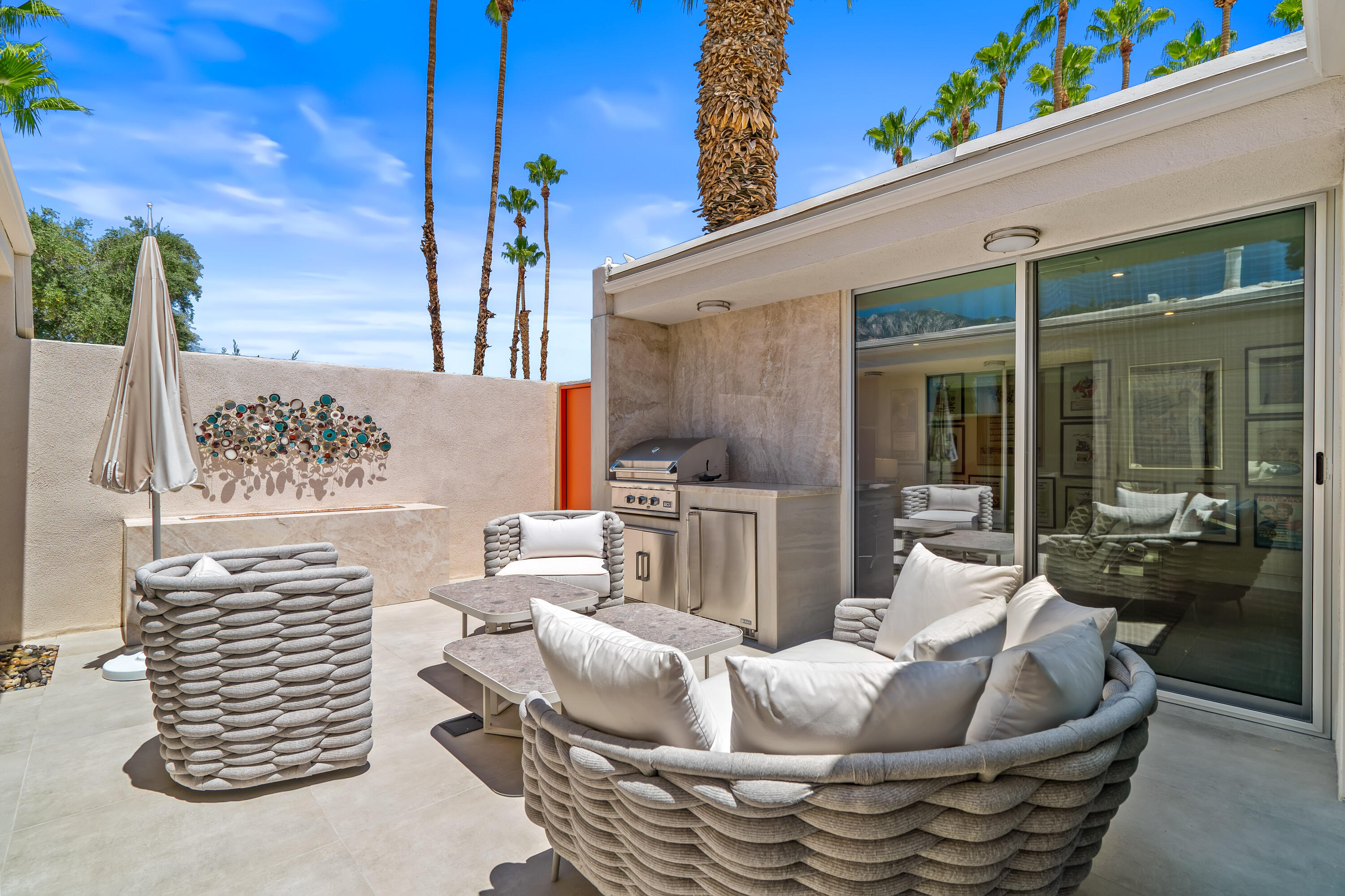 133 Desert Lakes DR