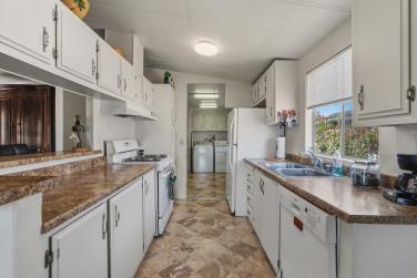 15500 Bubbling Wells RD Unit: 140