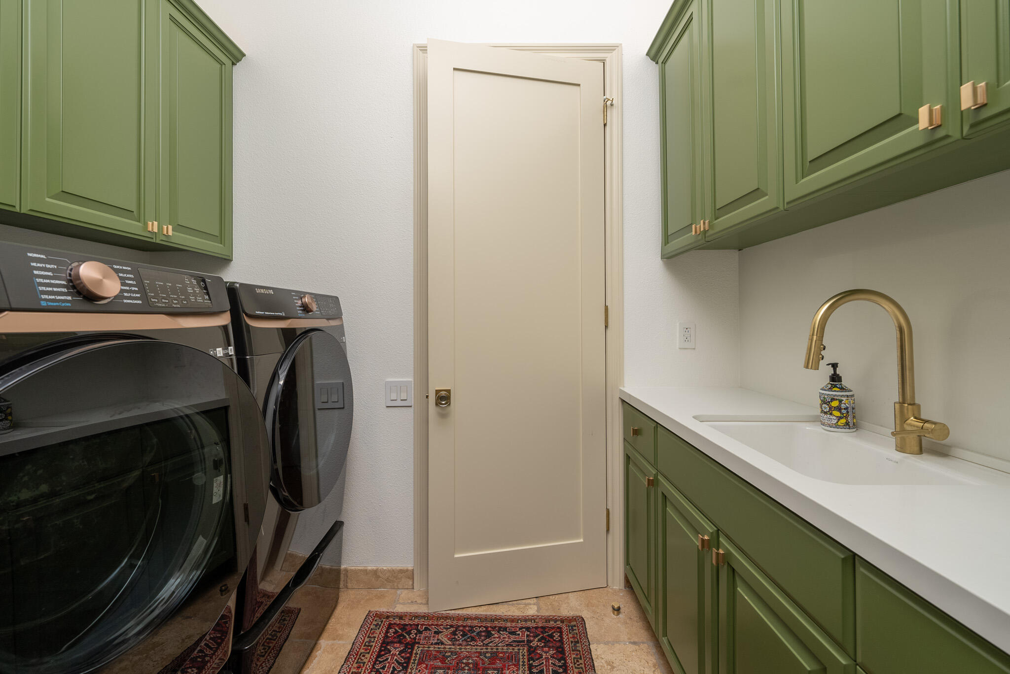 595 E Bogert TRL