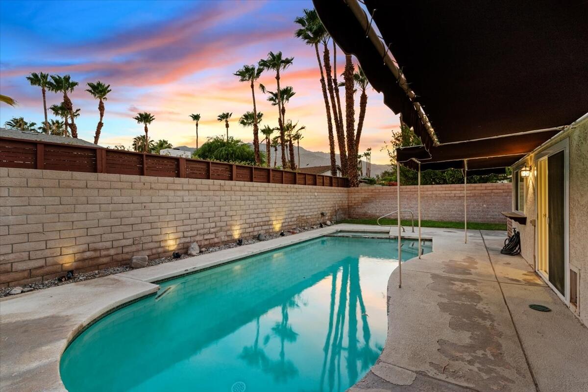 875 Arroyo Vista DR