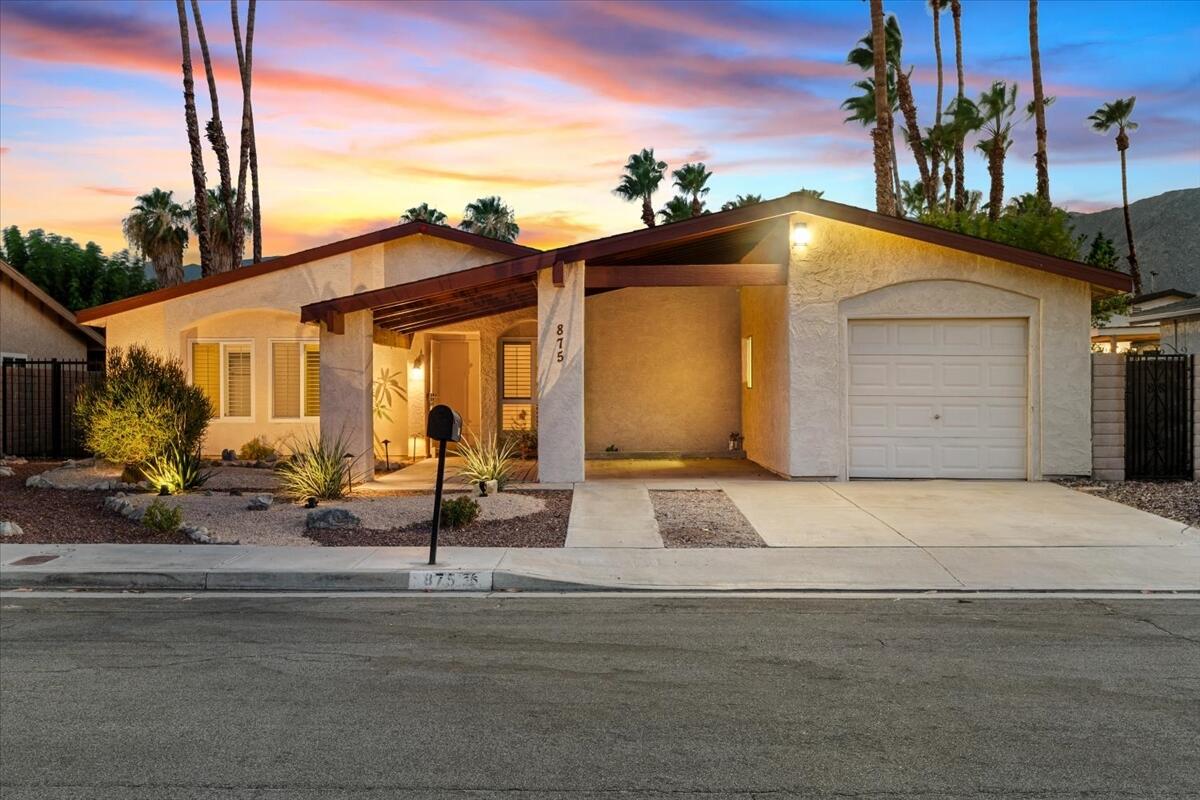 875 Arroyo Vista DR
