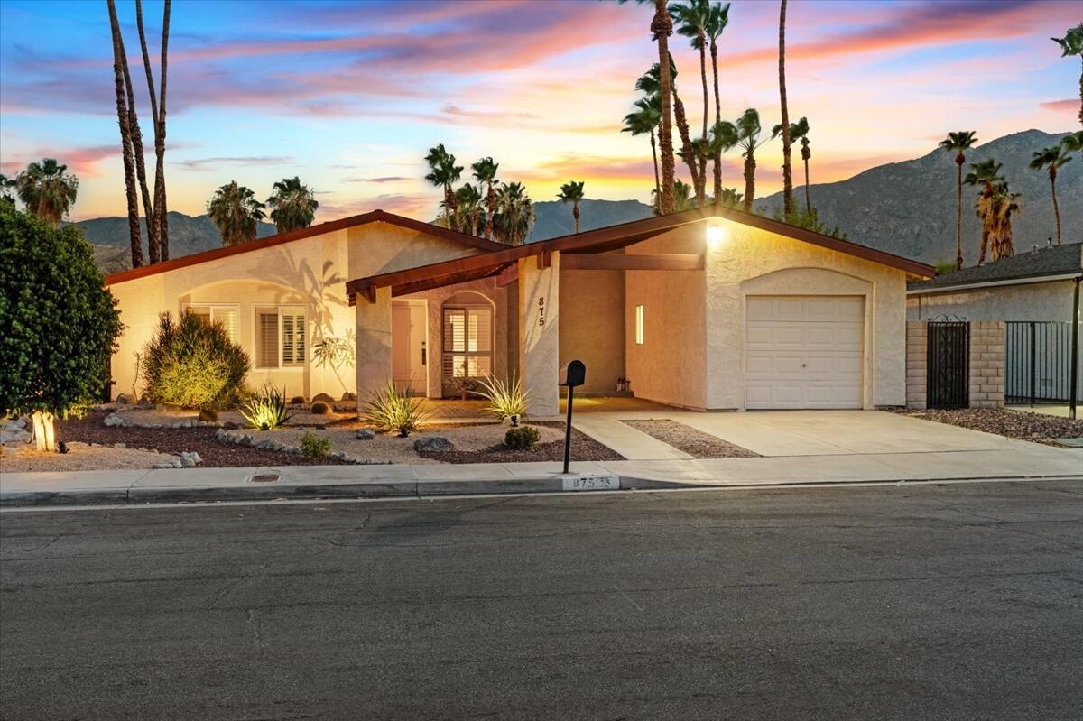 875 Arroyo Vista DR