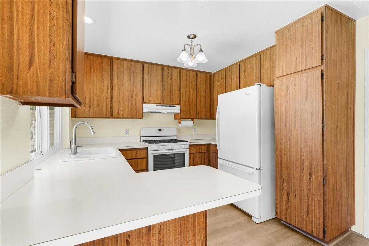 875 Arroyo Vista DR