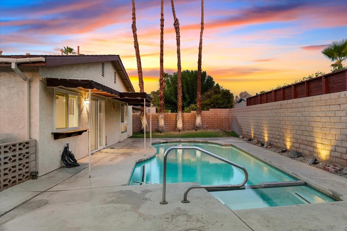 875 Arroyo Vista DR