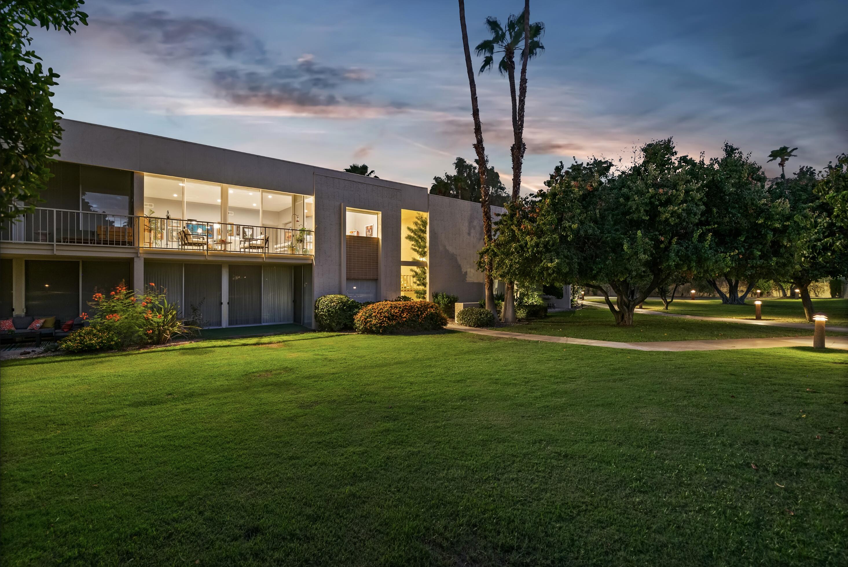 439 Desert Lakes Drive DR