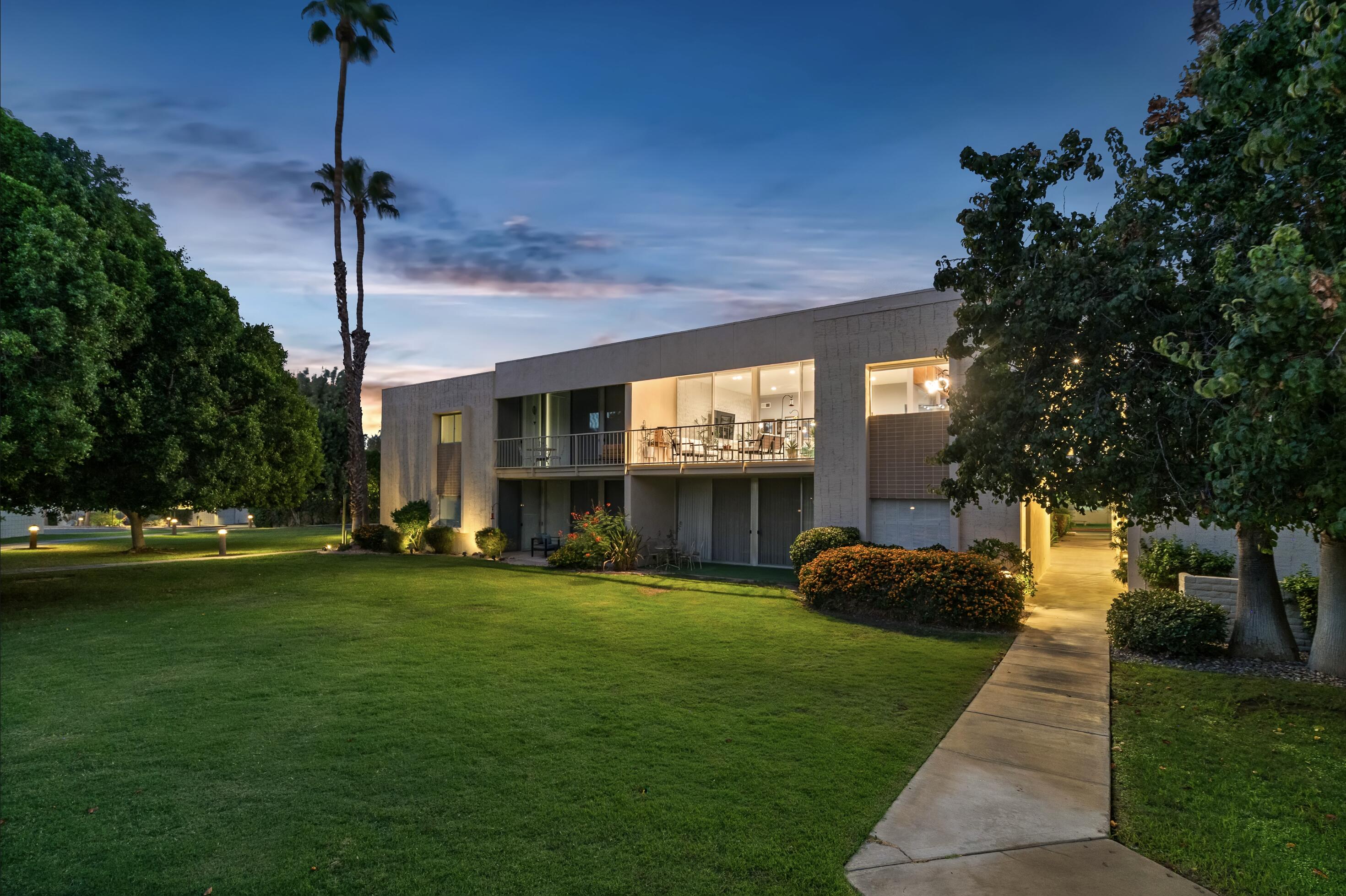 439 Desert Lakes Drive DR