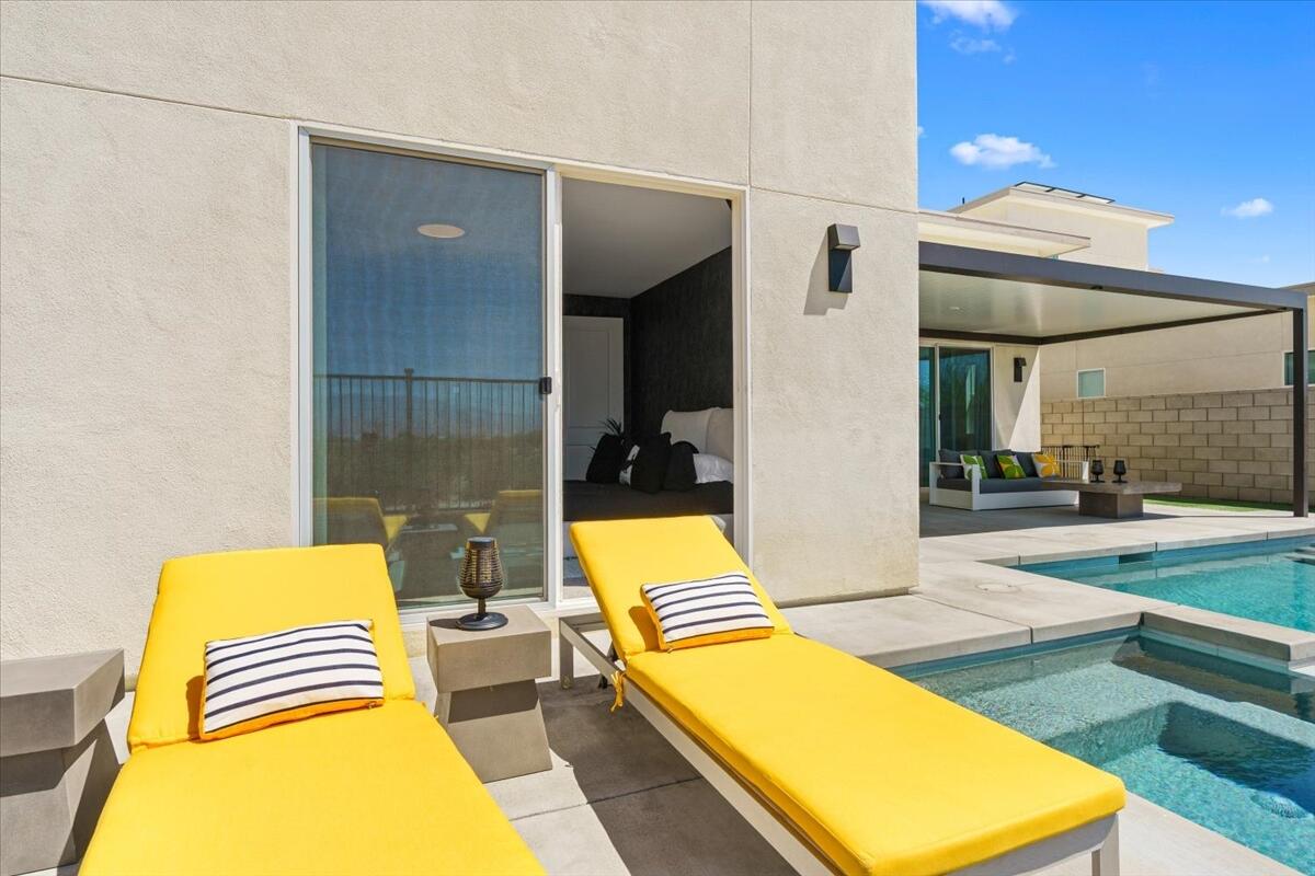 211 Mustang LN