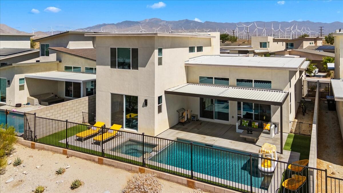 211 Mustang LN