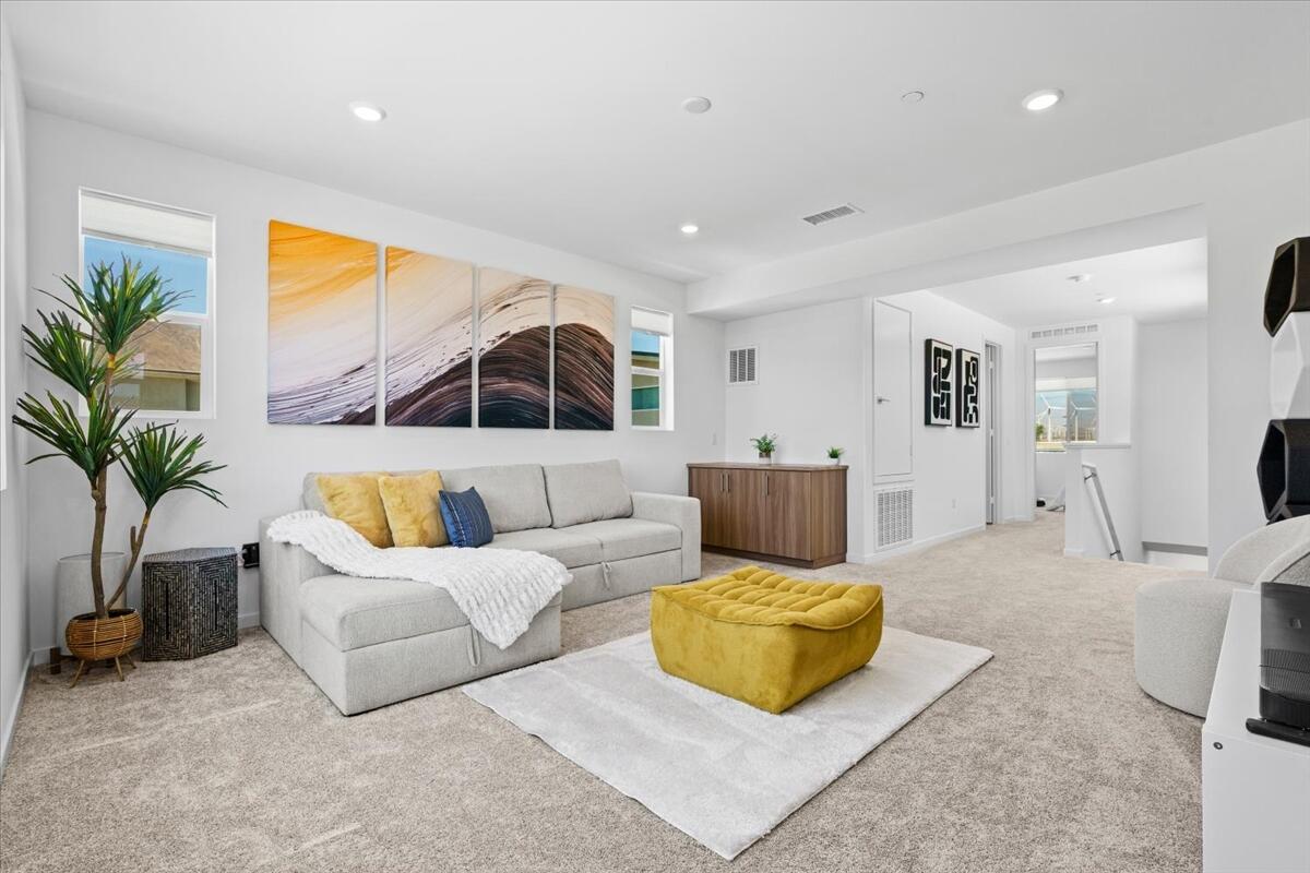 211 Mustang LN