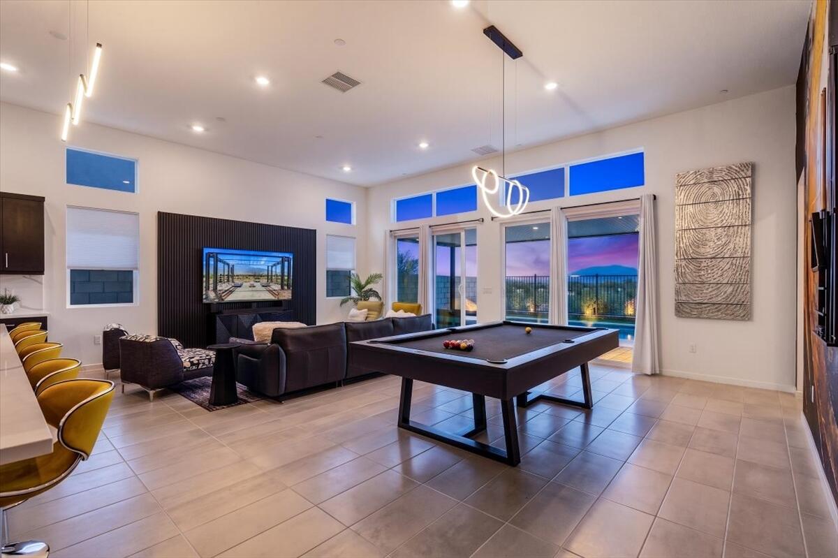211 Mustang LN